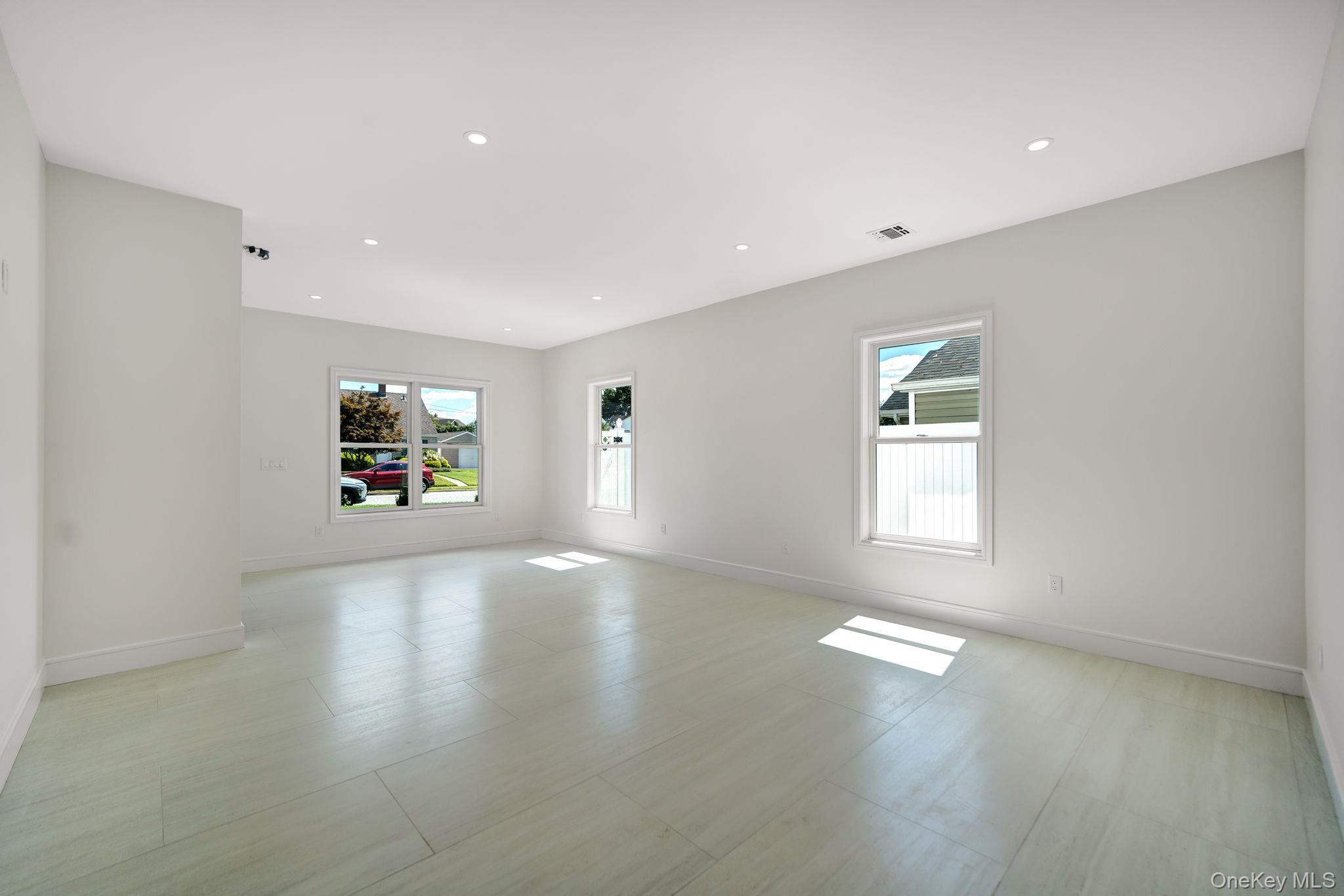 Single Family Rope Lane  Nassau County, NY 11756, MLS-1043688-7