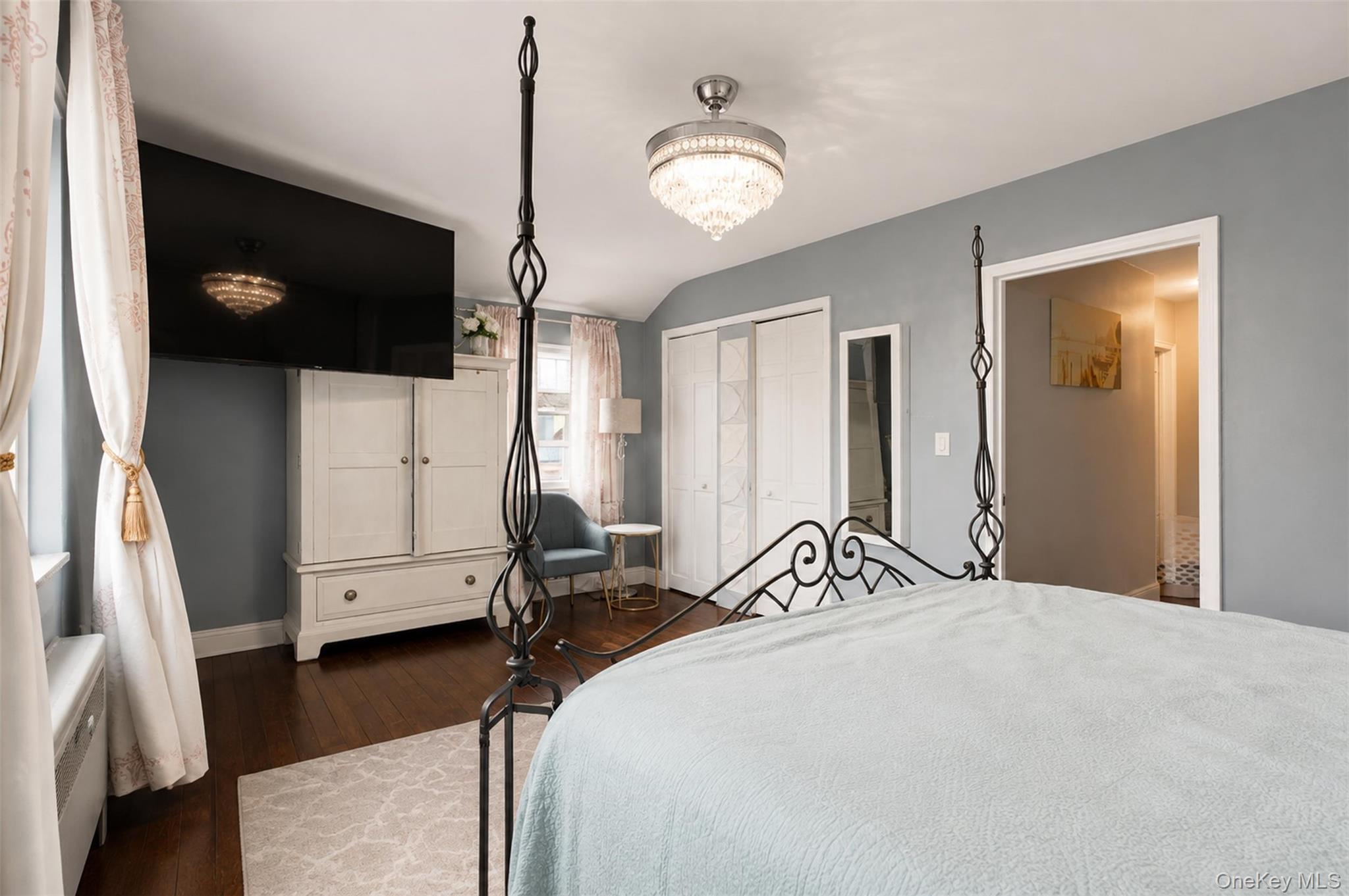 Single Family Lydig Avenue Bronx, NY 10461, MLS-1043706-21