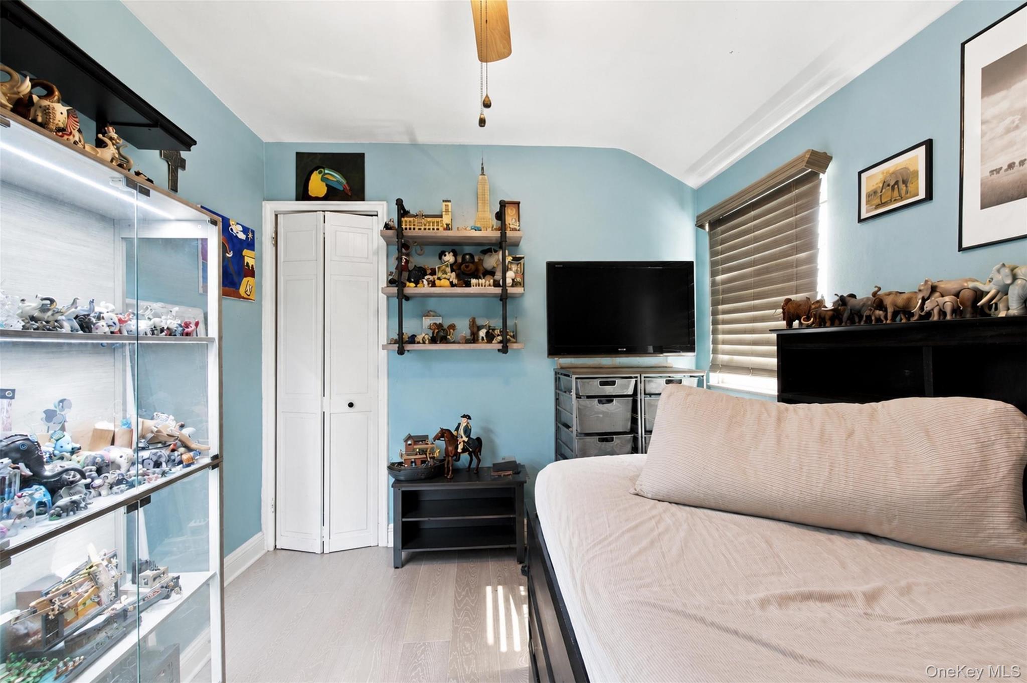 Single Family Lydig Avenue Bronx, NY 10461, MLS-1043706-26