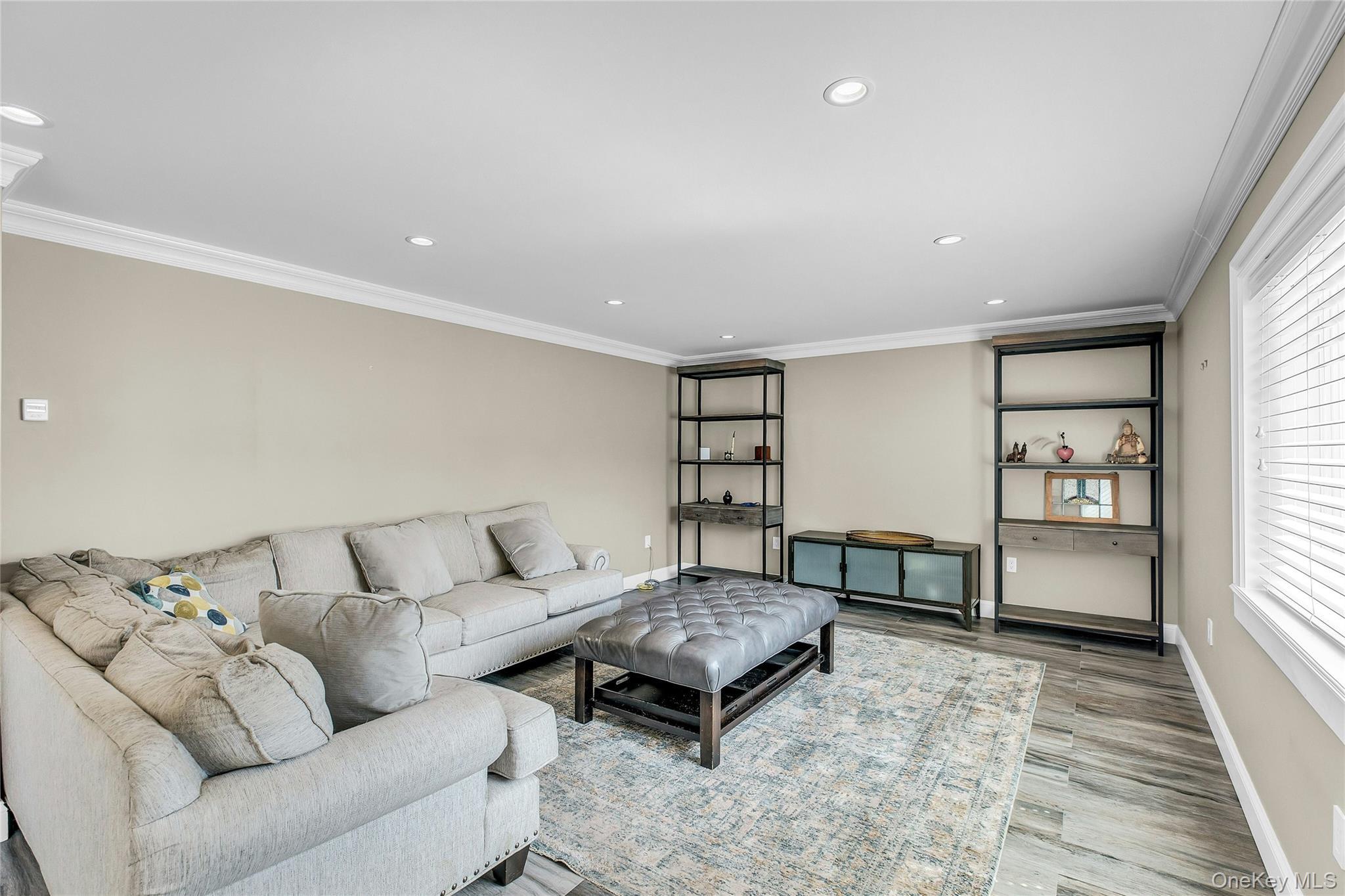 Single Family Briarcliff Place  Suffolk County, NY 11743, MLS-1043707-26