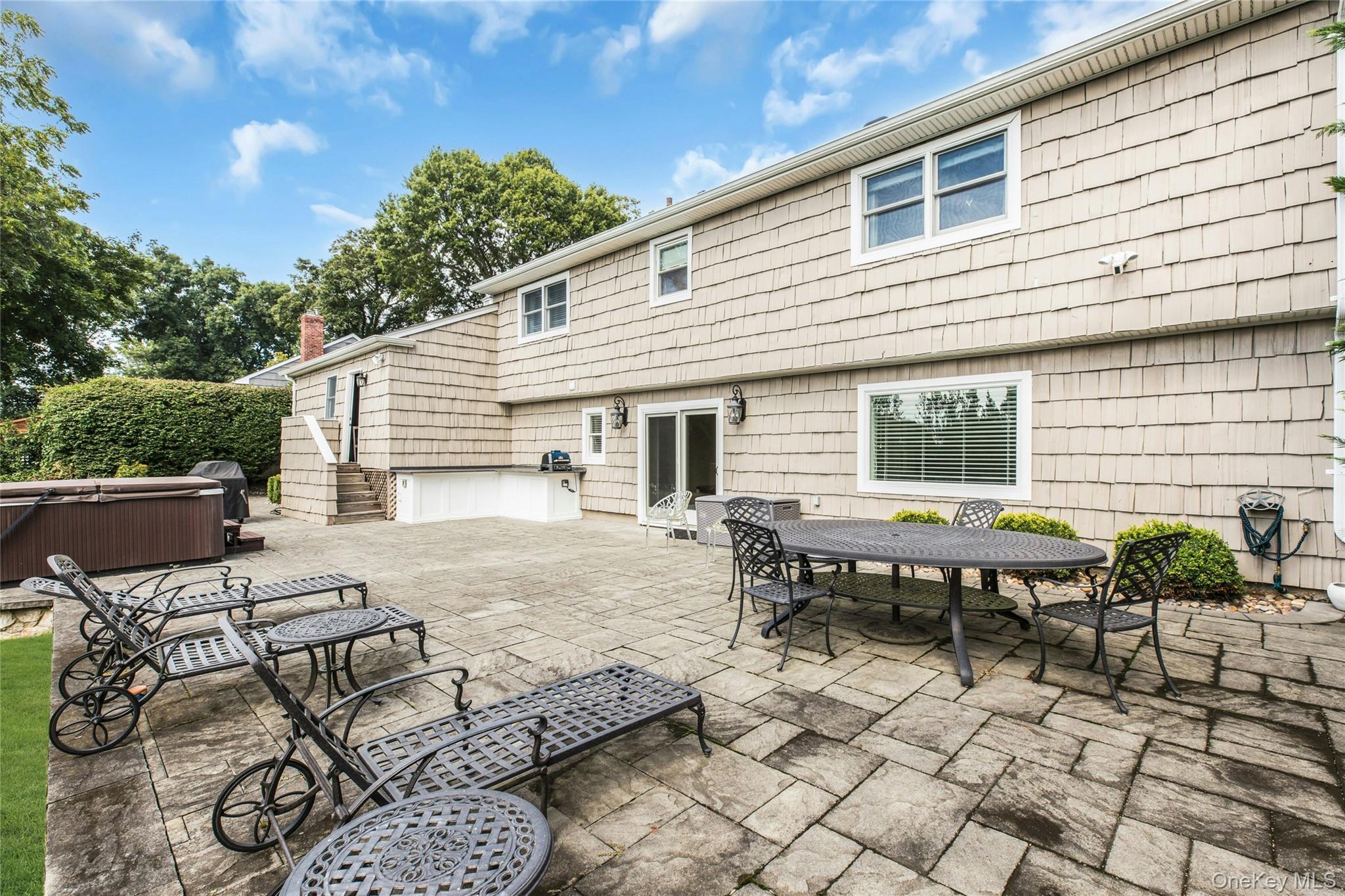 Single Family Briarcliff Place  Suffolk County, NY 11743, MLS-1043707-30