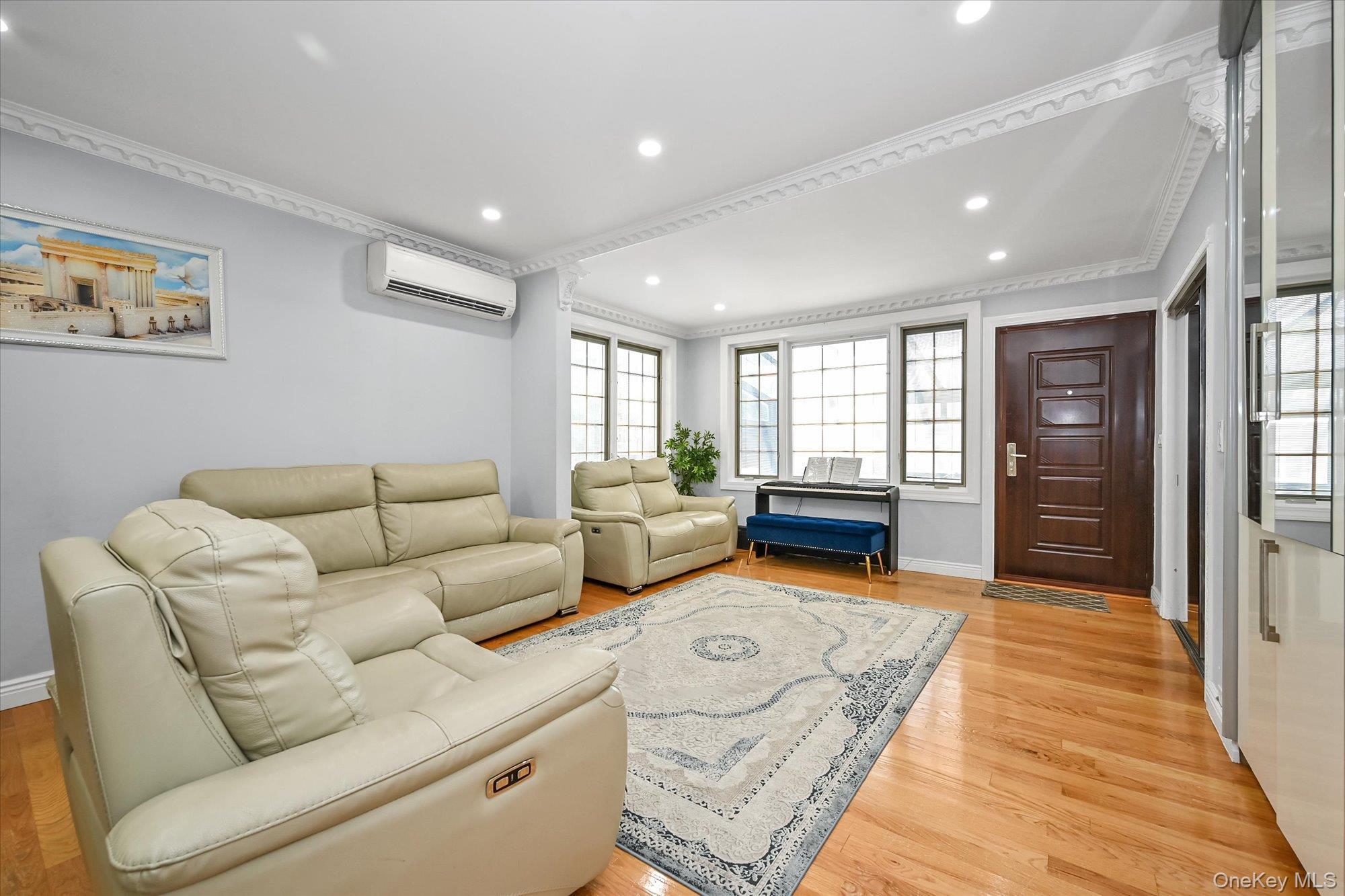 Single Family 169th Street Queens, NY 11432, MLS-1043715-2
