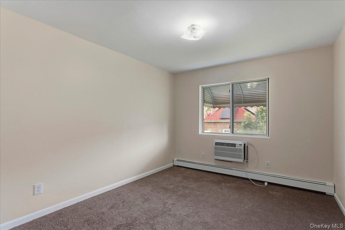 Single Family De Reimer Avenue Bronx, NY 10466, MLS-1043729-14