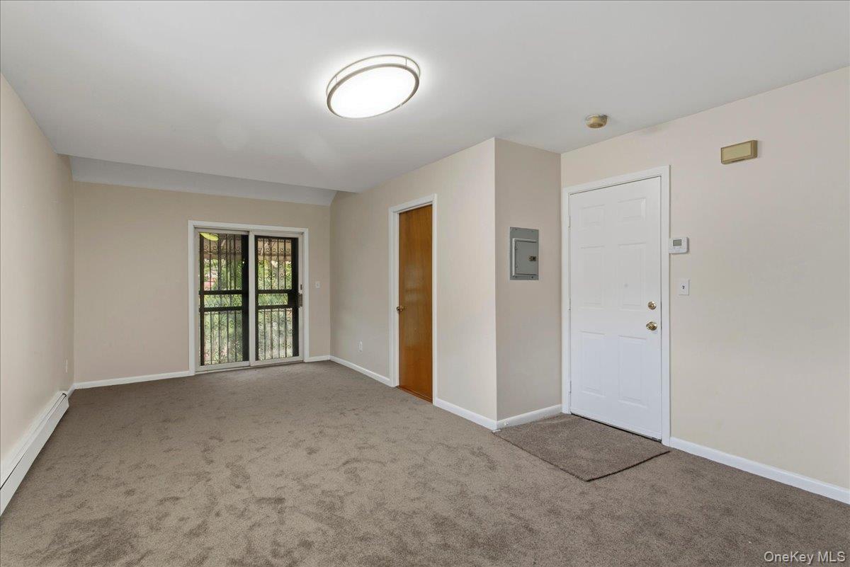 Single Family De Reimer Avenue Bronx, NY 10466, MLS-1043729-9