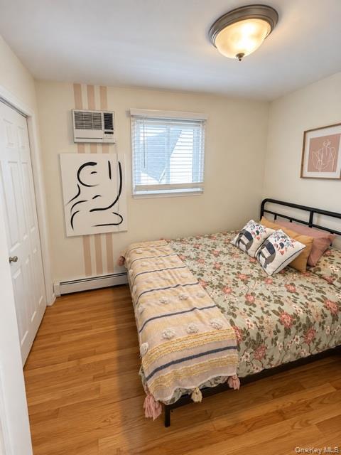 Single Family E Seacrest Avenue  Suffolk County, NY 11757, MLS-1043732-17