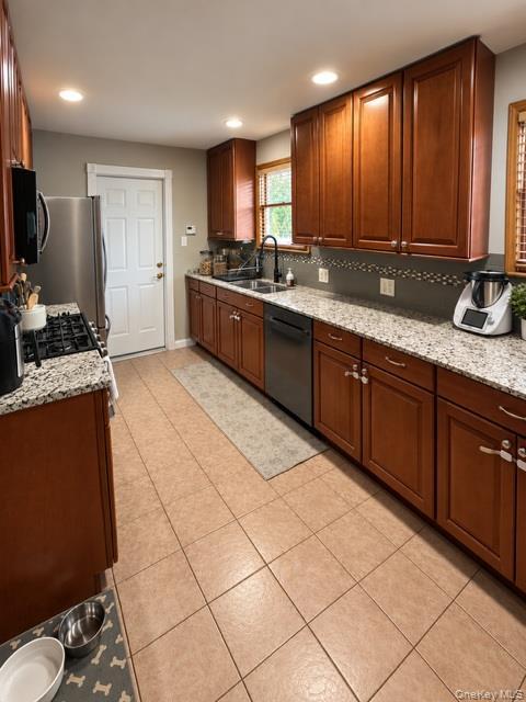 Single Family E Seacrest Avenue  Suffolk County, NY 11757, MLS-1043732-23