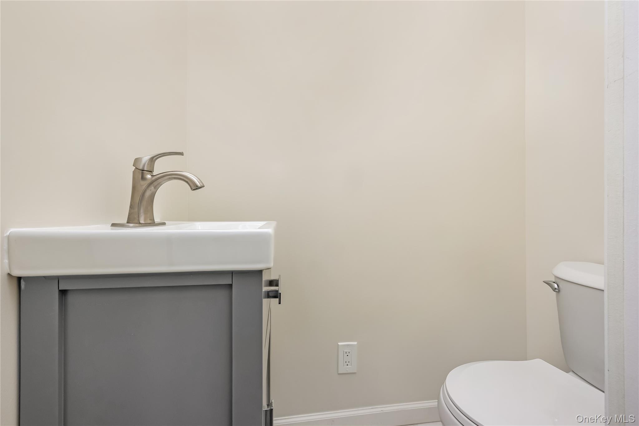 Single Family 234th Street  Queens, NY 11422, MLS-1043747-27