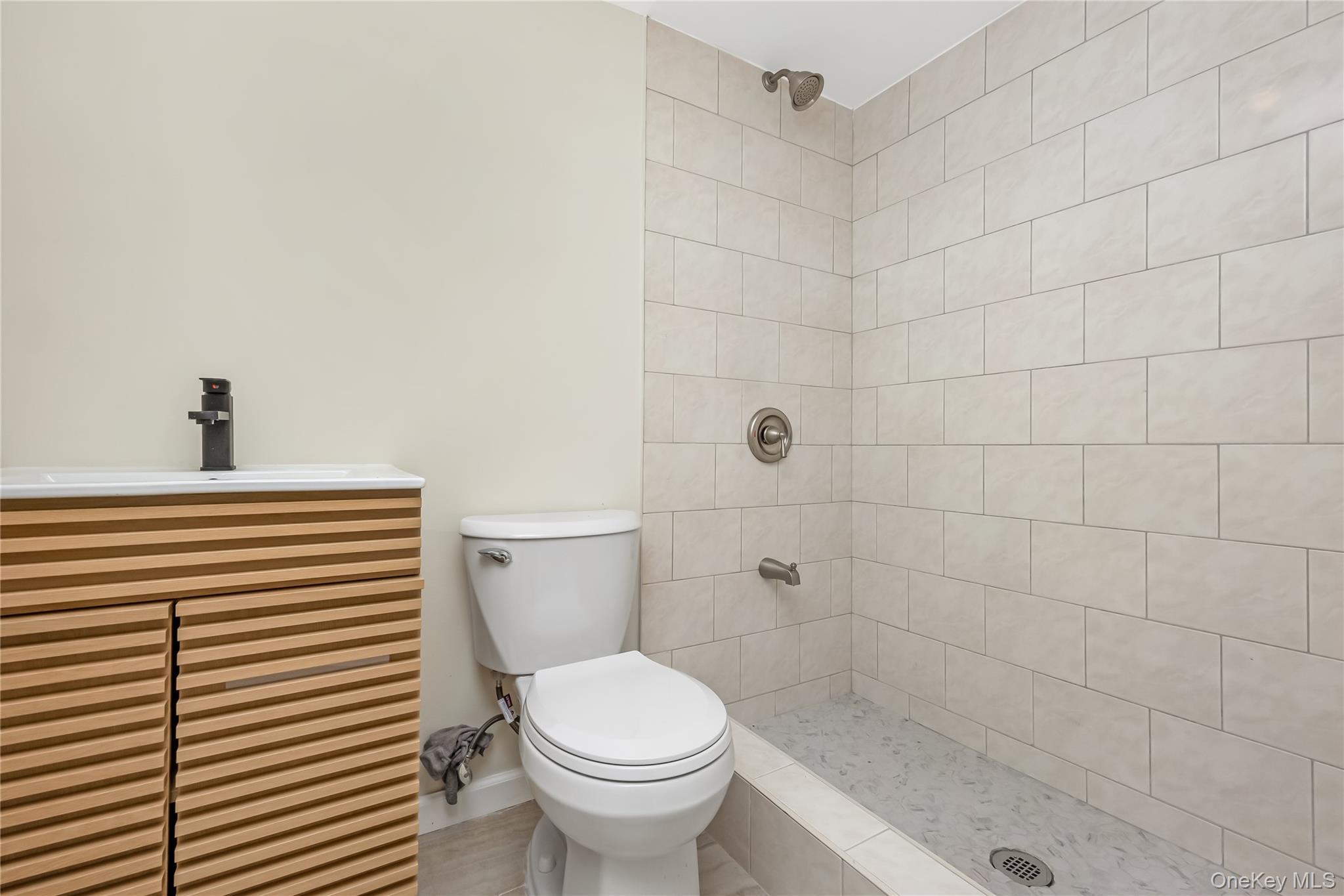 Single Family 234th Street  Queens, NY 11422, MLS-1043747-34