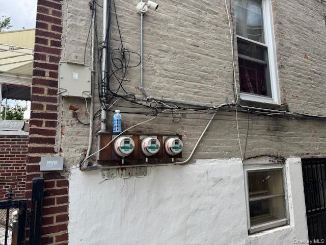 Single Family Fish Avenue Bronx, NY 10469, MLS-1043757-4