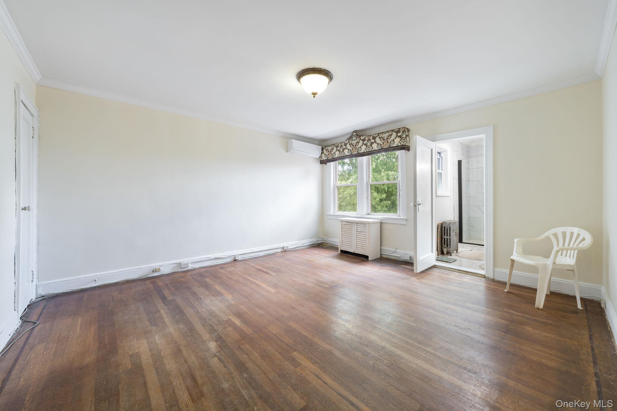Single Family 229th Street Queens, NY 11413, MLS-1043760-10