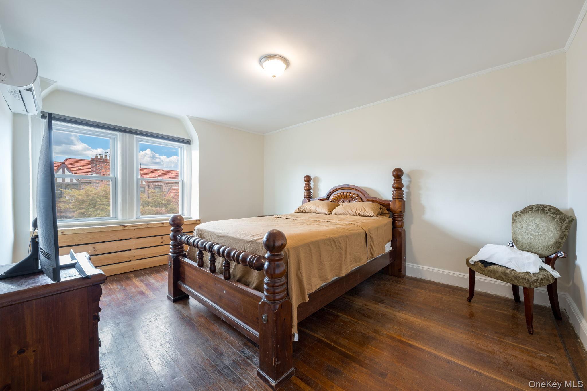 Single Family 229th Street Queens, NY 11413, MLS-1043760-15