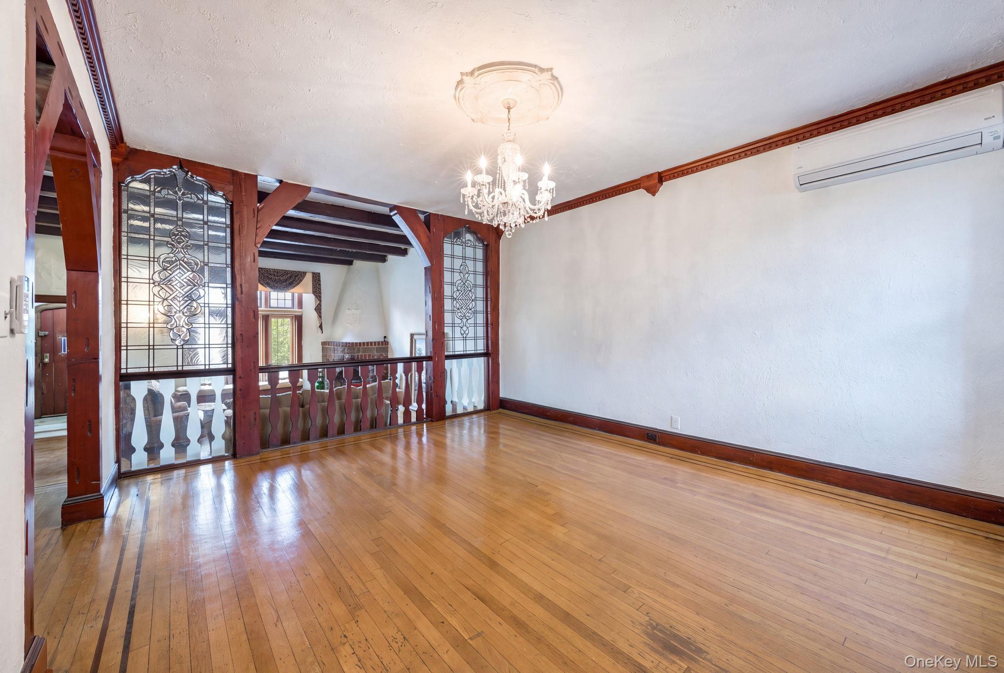 Single Family 229th Street Queens, NY 11413, MLS-1043760-2