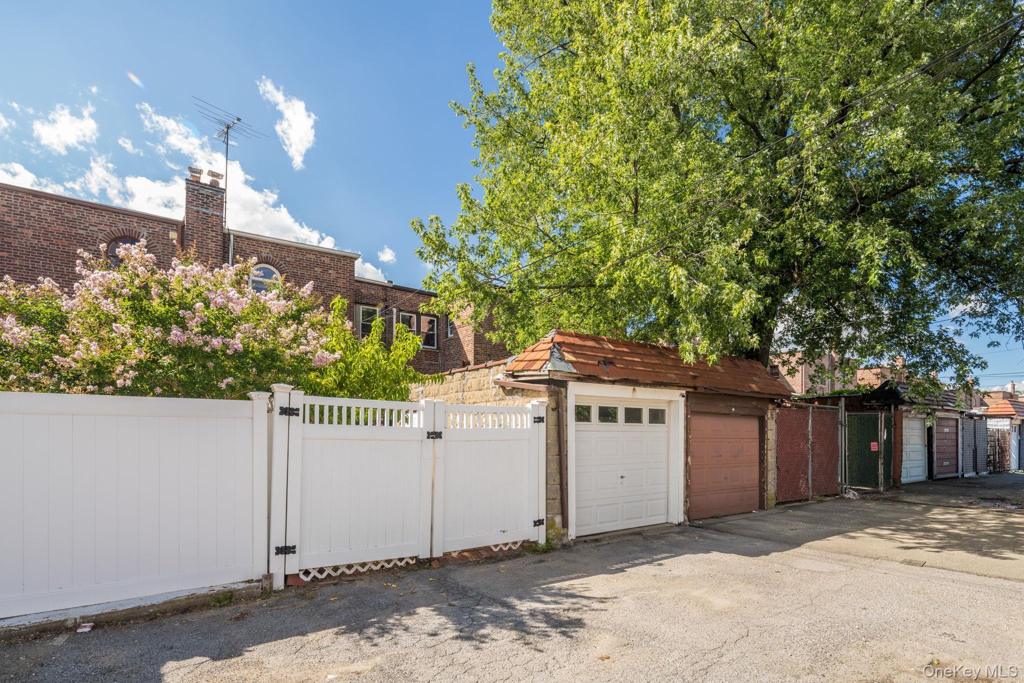 Single Family 229th Street Queens, NY 11413, MLS-1043760-27