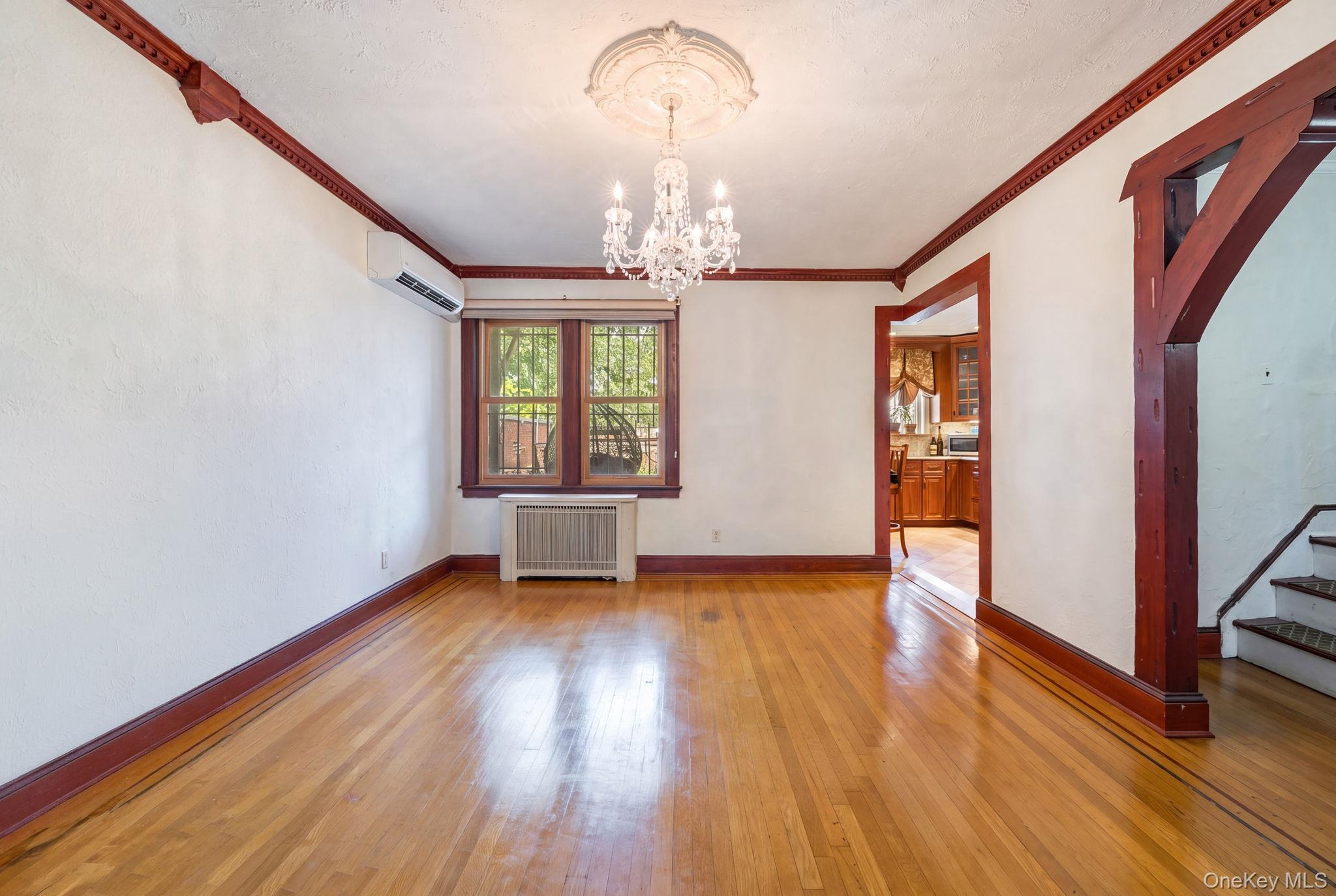Single Family 229th Street Queens, NY 11413, MLS-1043760-3