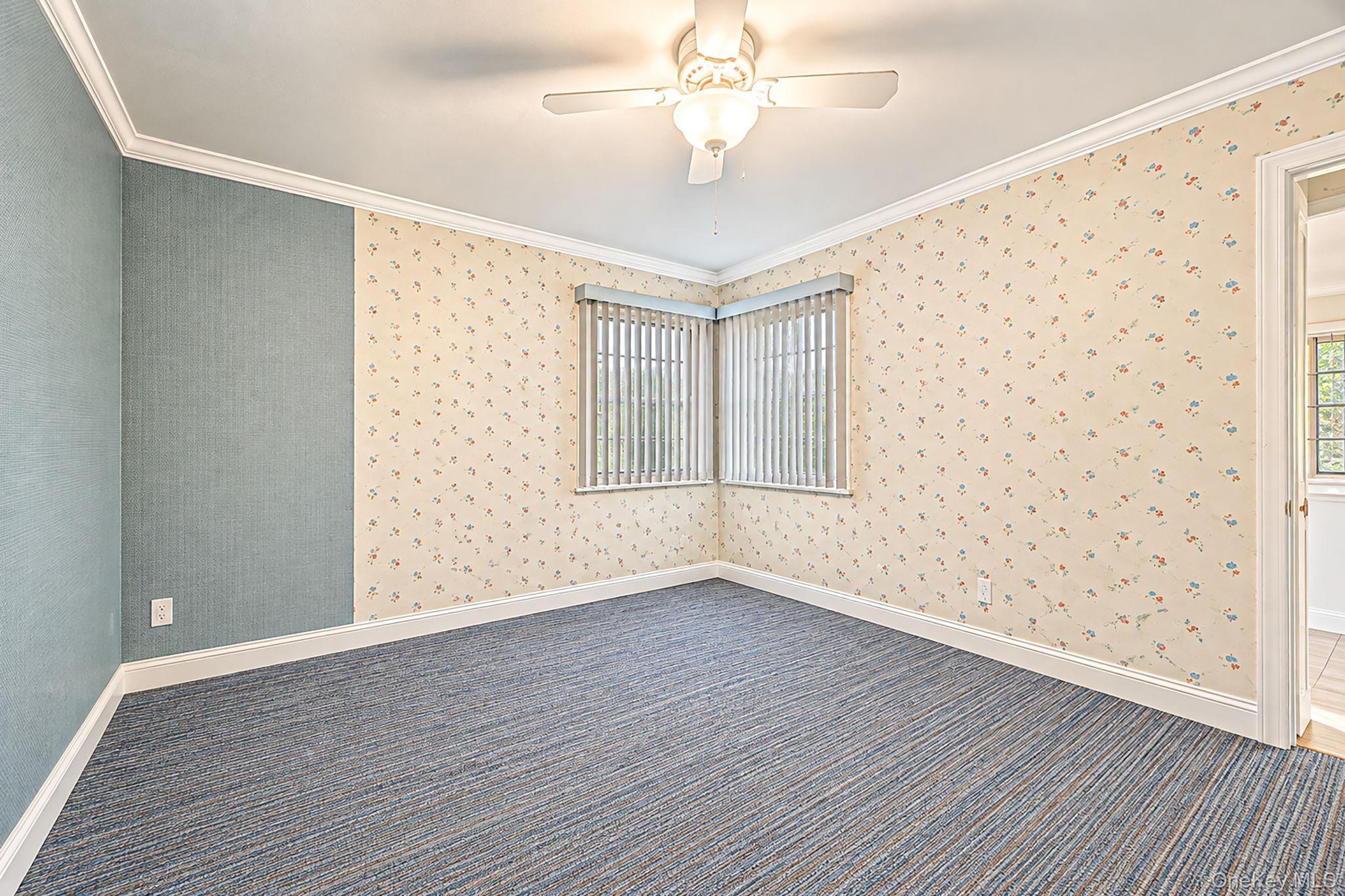 Single Family 260th Street  Queens, NY 11004, MLS-1043775-15