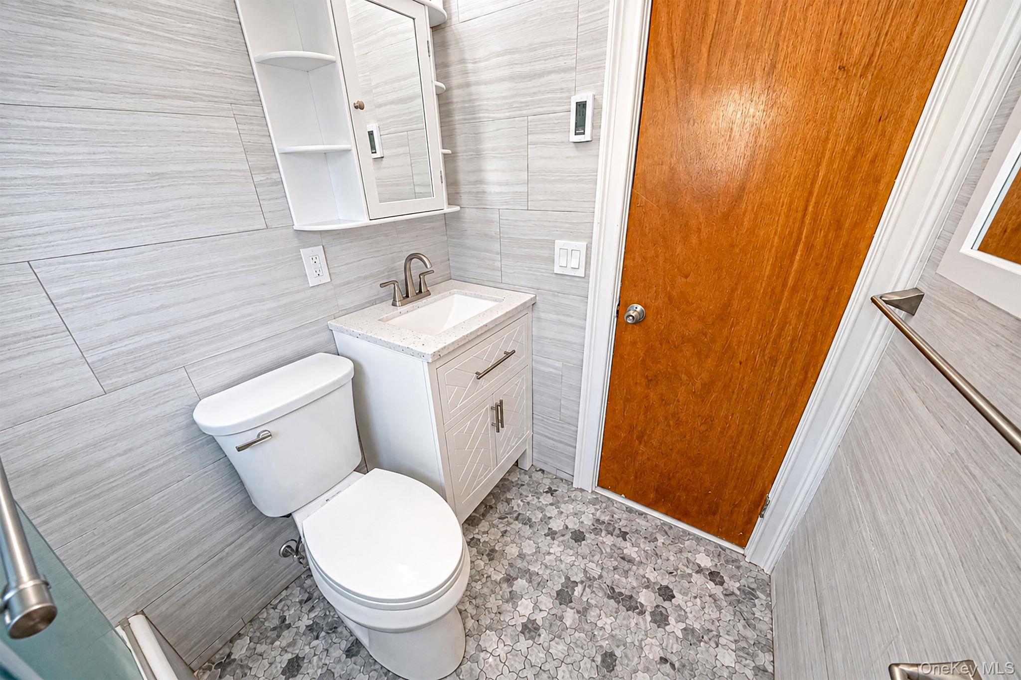 Single Family 260th Street  Queens, NY 11004, MLS-1043775-17