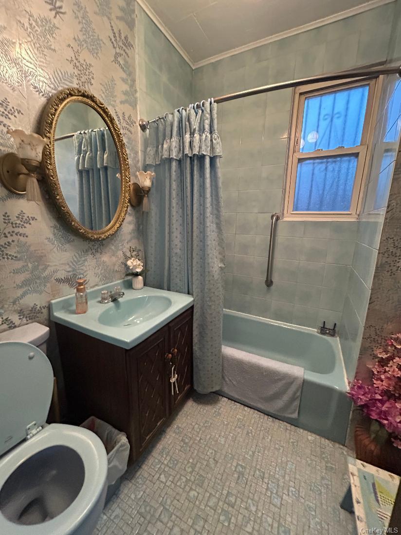 Single Family 71st Street Queens, NY 11385, MLS-1043783-11