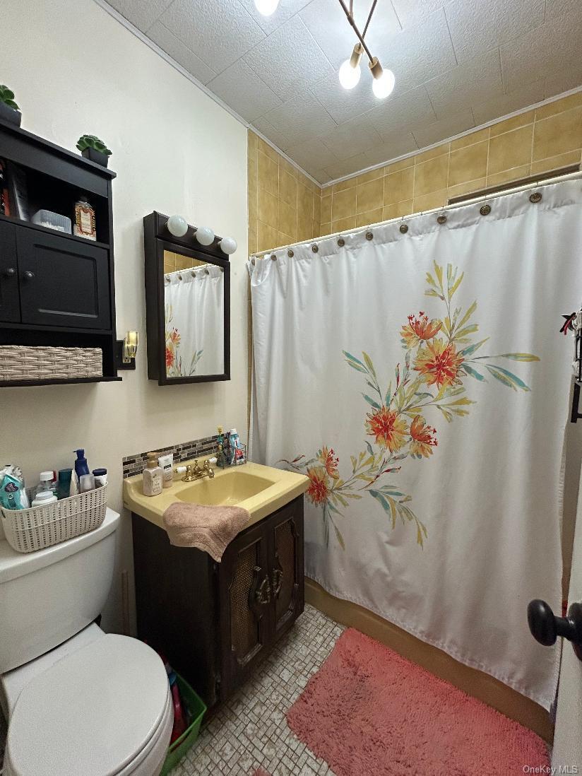 Single Family 71st Street Queens, NY 11385, MLS-1043783-21