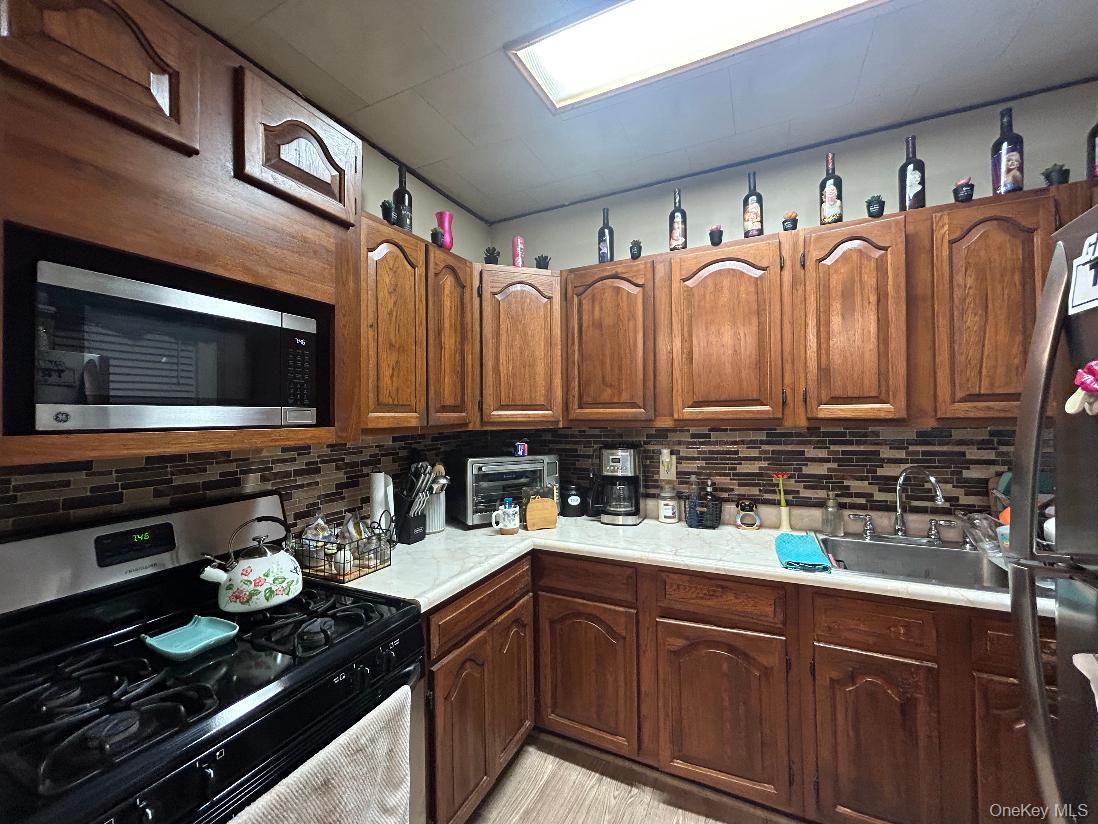 Single Family 71st Street Queens, NY 11385, MLS-1043783-27