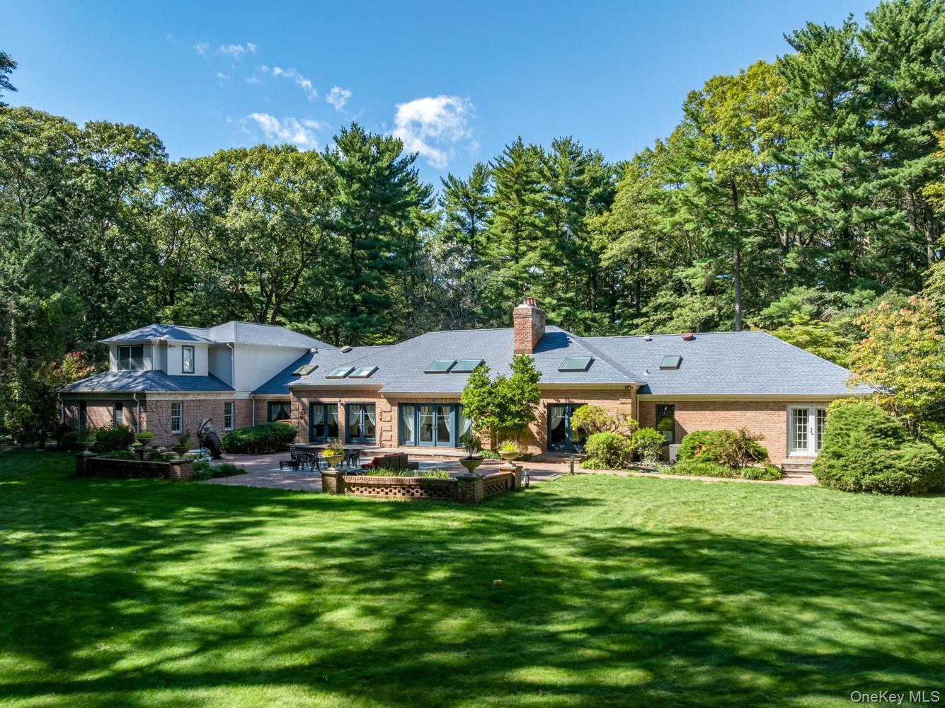 Single Family Laurel Woods Drive  Nassau County, NY 11771, MLS-1043804-29