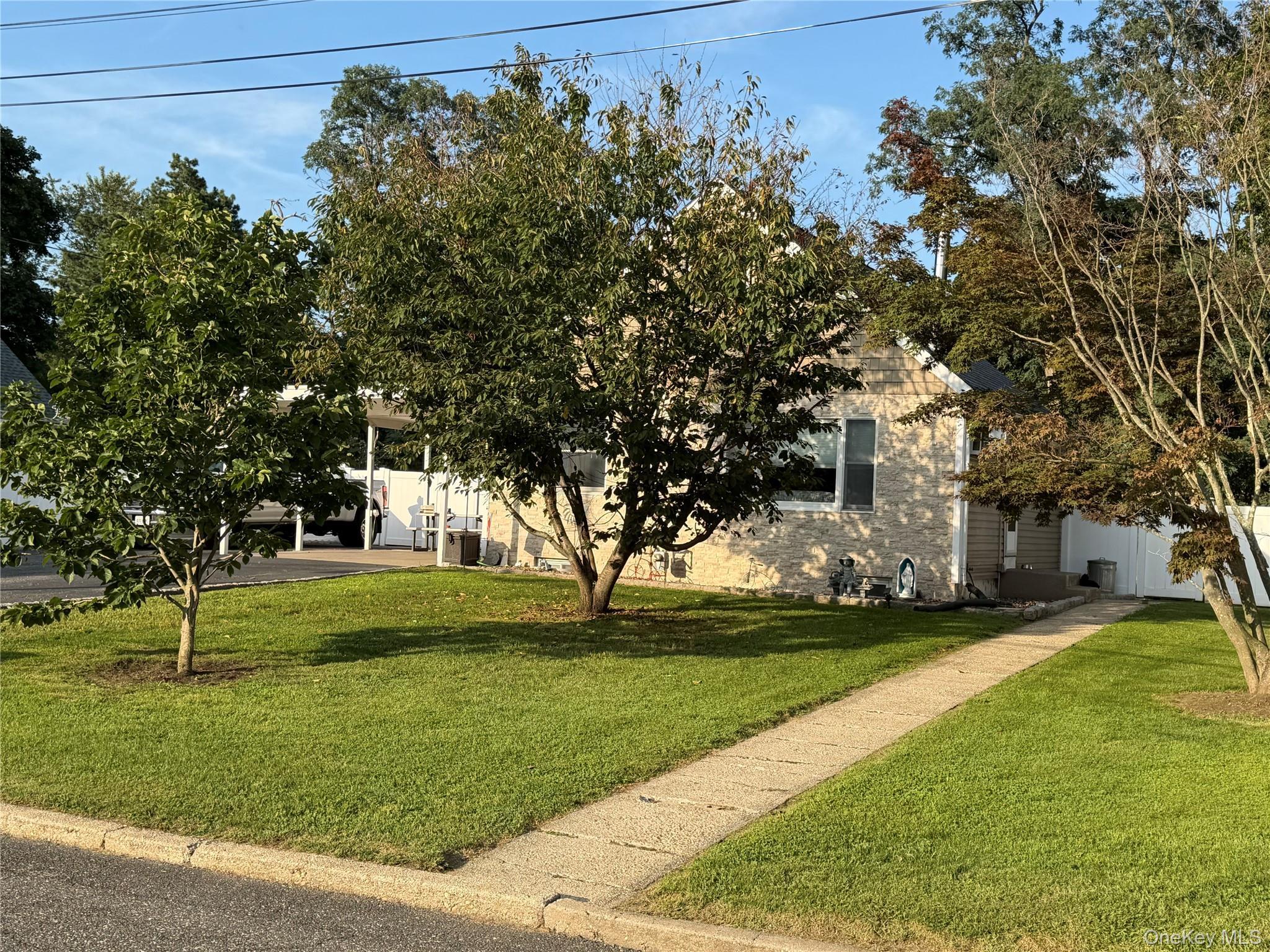 Single Family Crystal Lane  Suffolk County, NY 11717, MLS-1043847-2