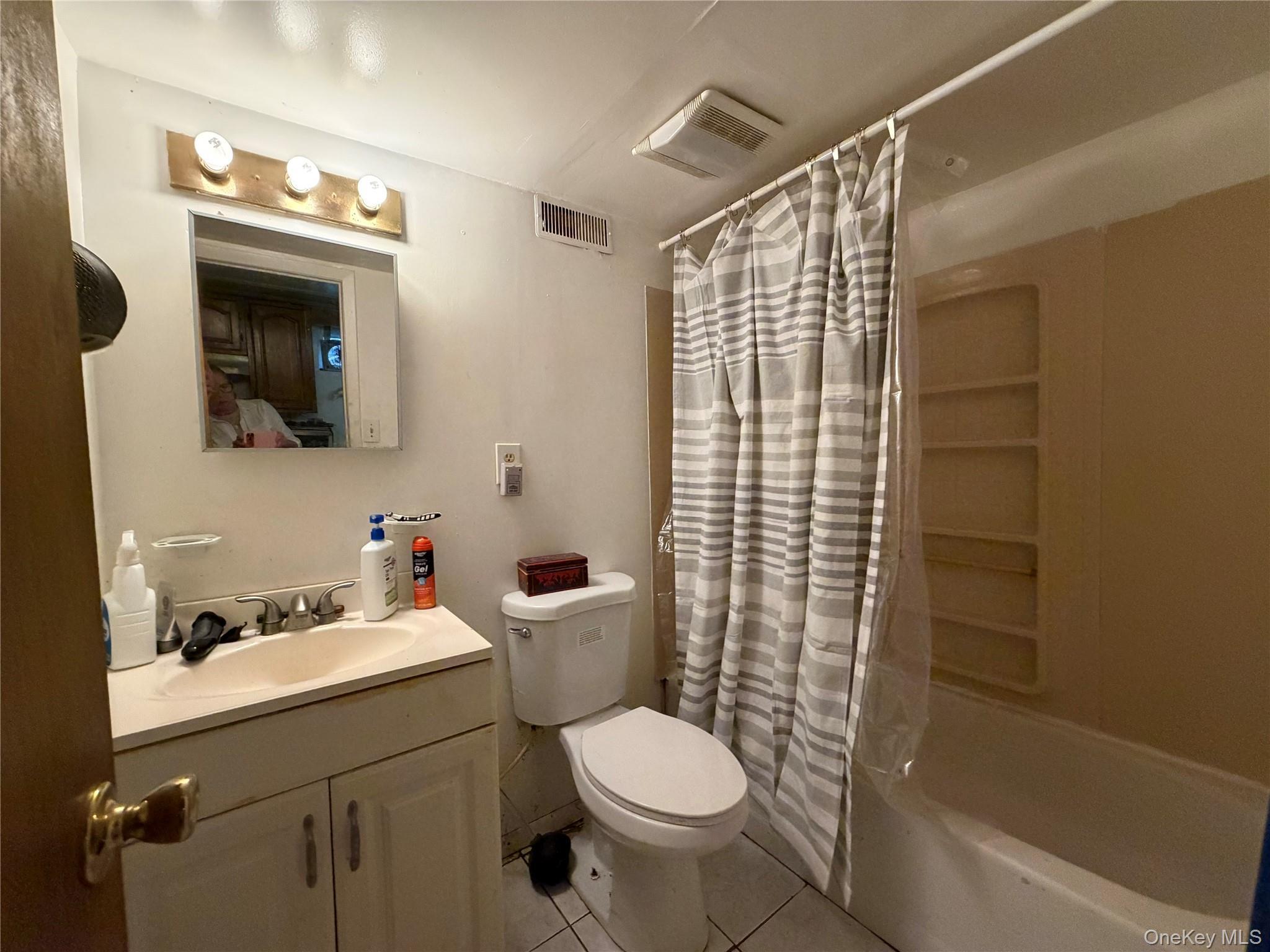 Single Family Crystal Lane  Suffolk County, NY 11717, MLS-1043847-20
