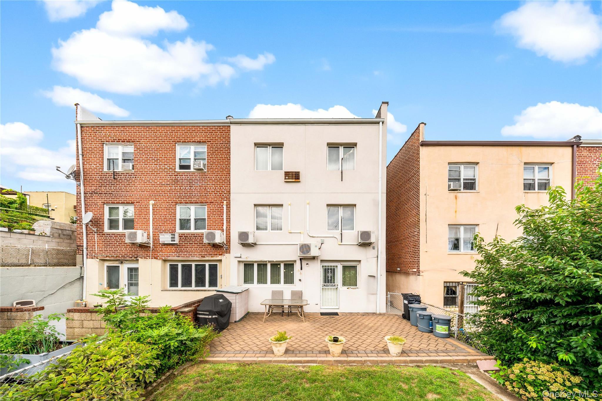 Single Family 36th Street  Queens, NY 11105, MLS-1043863-3