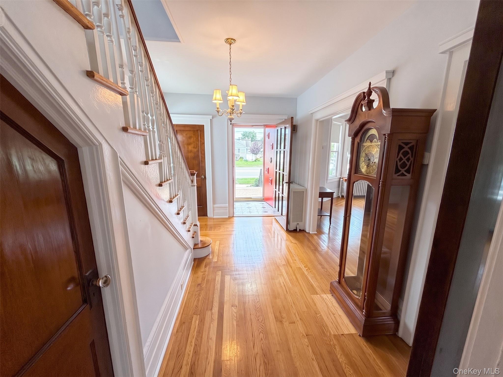 Single Family Fallwood Parkway Nassau County, NY 11735, MLS-1043870-10