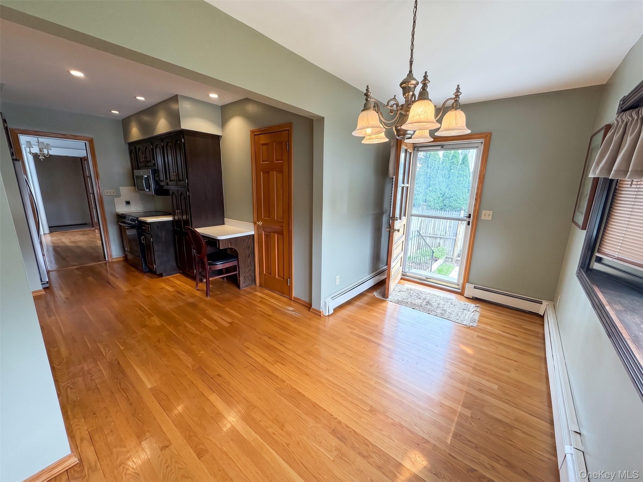 Single Family Fallwood Parkway Nassau County, NY 11735, MLS-1043870-17