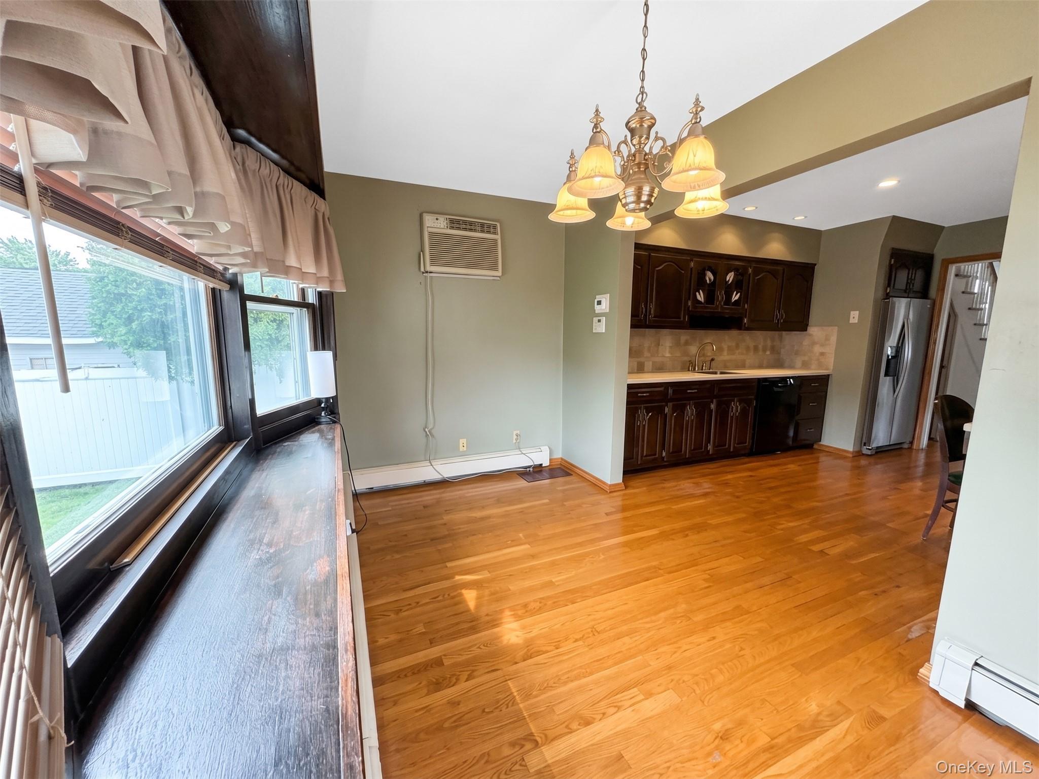 Single Family Fallwood Parkway Nassau County, NY 11735, MLS-1043870-18