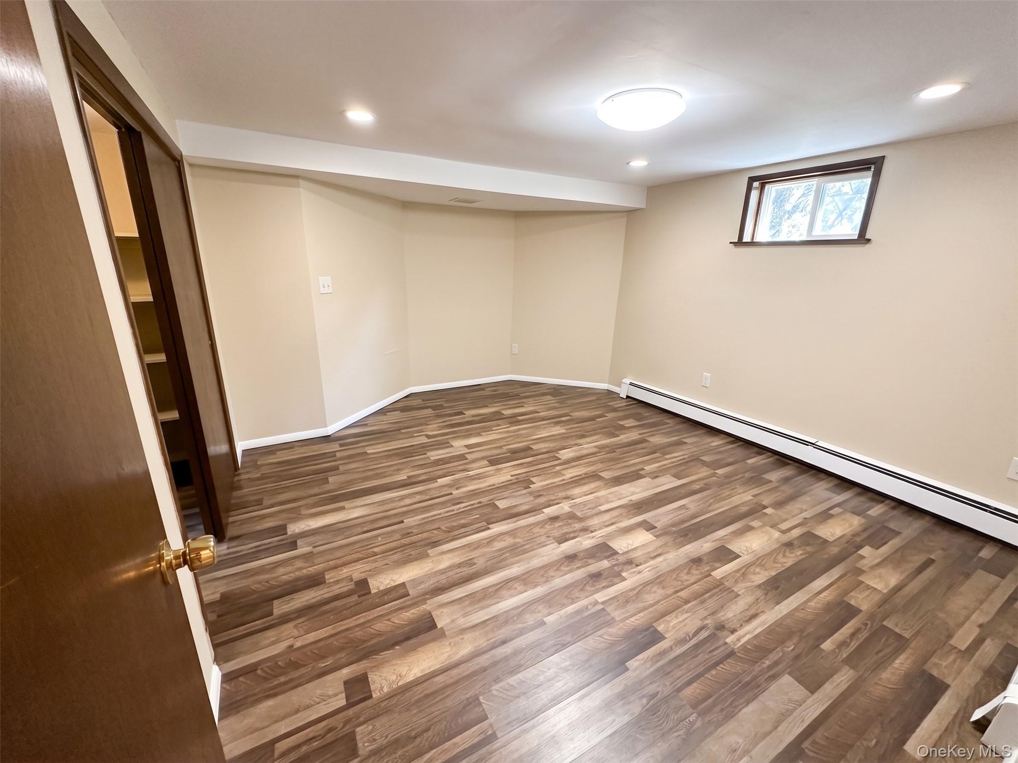 Single Family Fallwood Parkway Nassau County, NY 11735, MLS-1043870-31