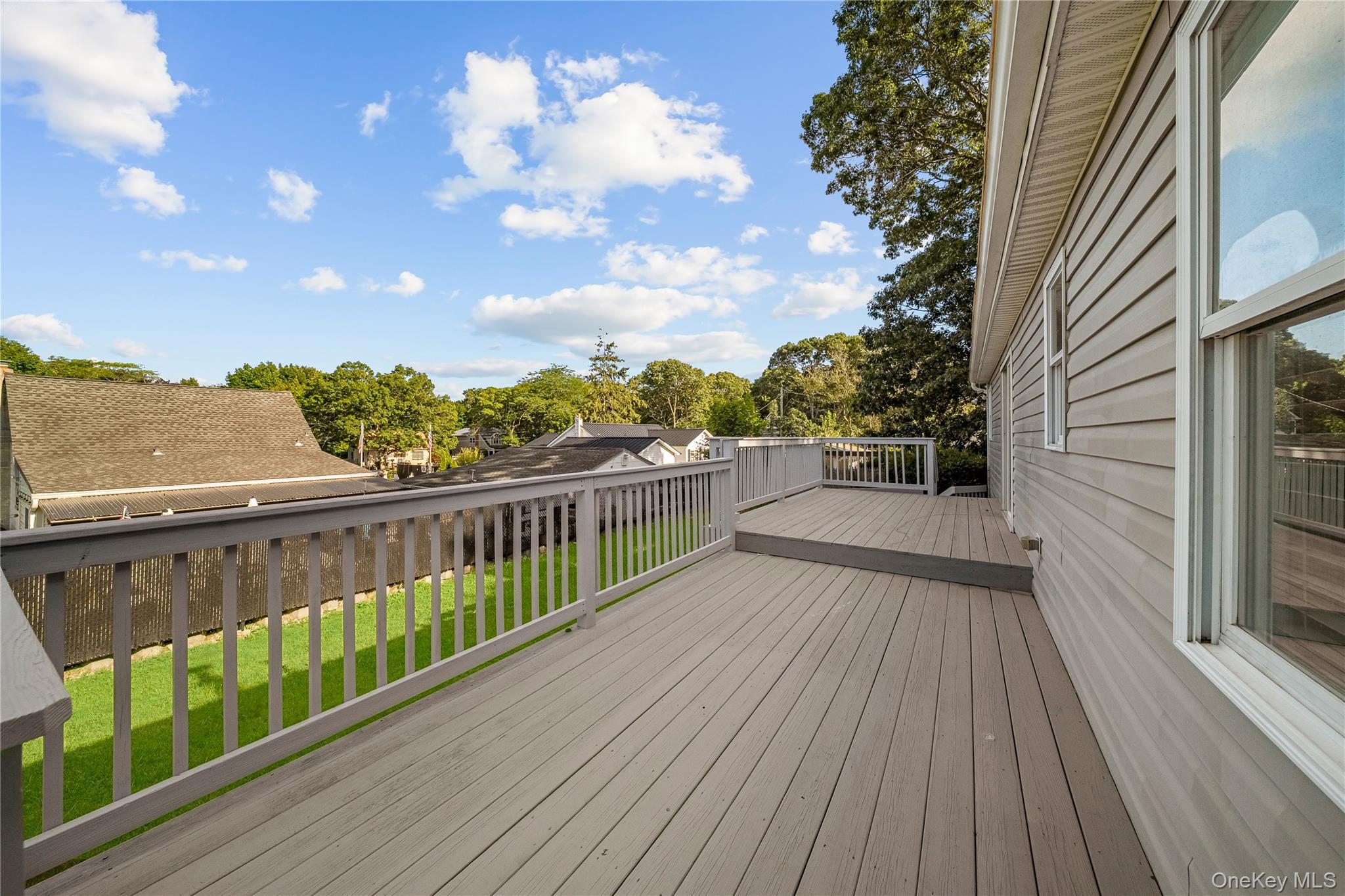 Single Family Concord Road  Suffolk County, NY 11967, MLS-1043877-37