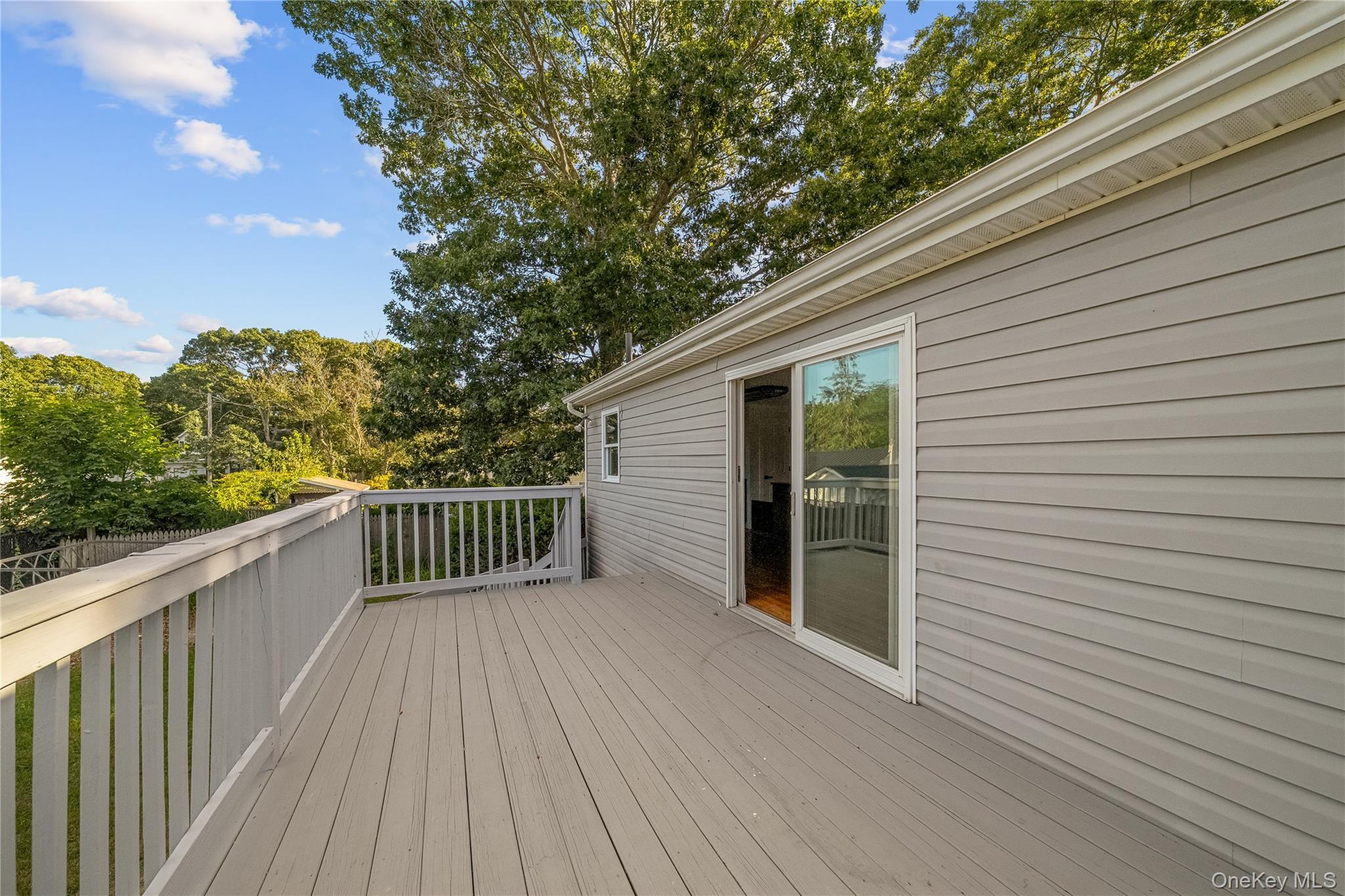 Single Family Concord Road  Suffolk County, NY 11967, MLS-1043877-38
