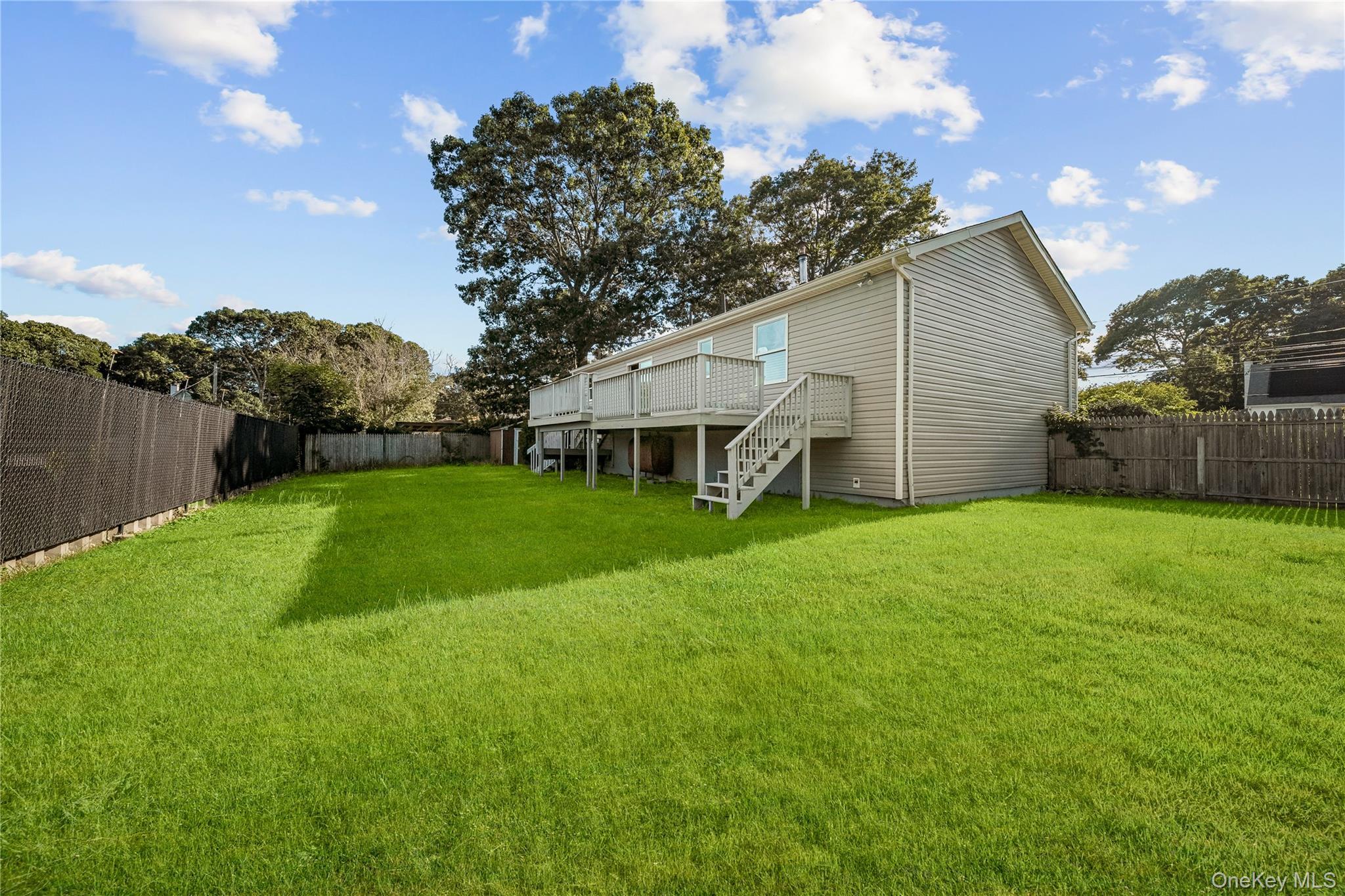 Single Family Concord Road  Suffolk County, NY 11967, MLS-1043877-43
