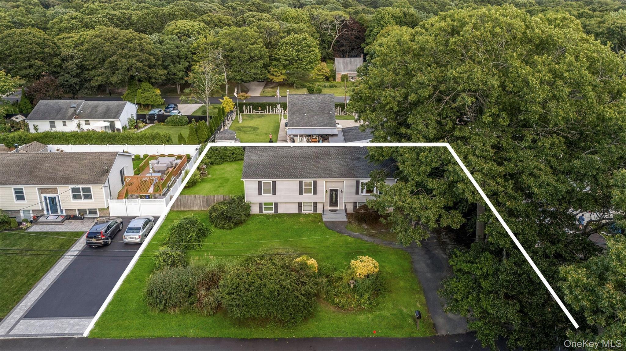 Single Family Concord Road  Suffolk County, NY 11967, MLS-1043877-44