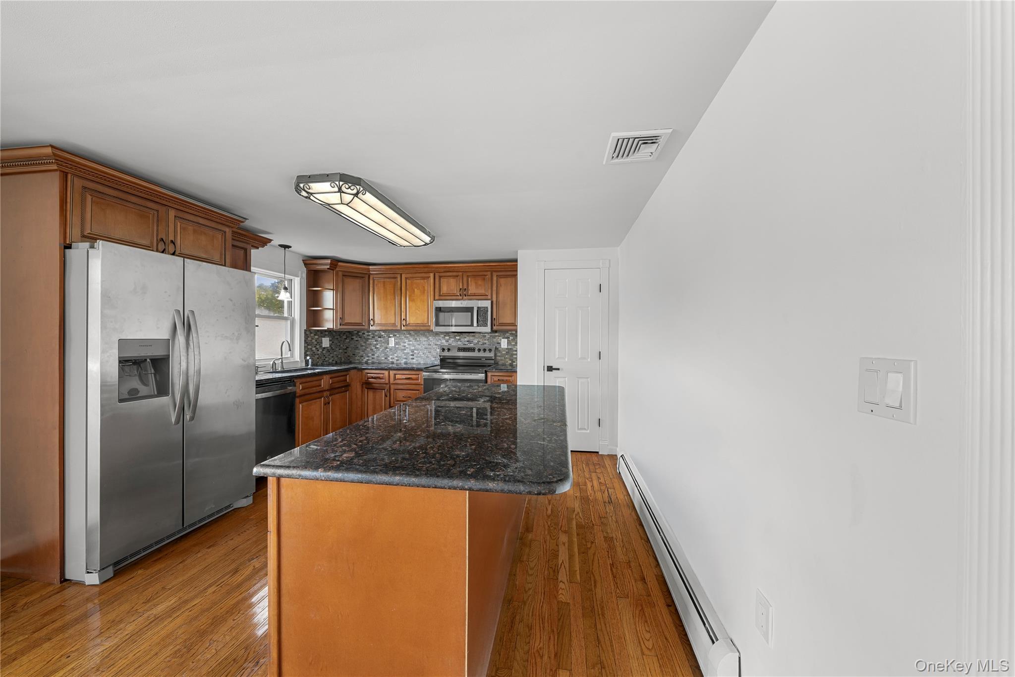 Single Family Concord Road  Suffolk County, NY 11967, MLS-1043877-8