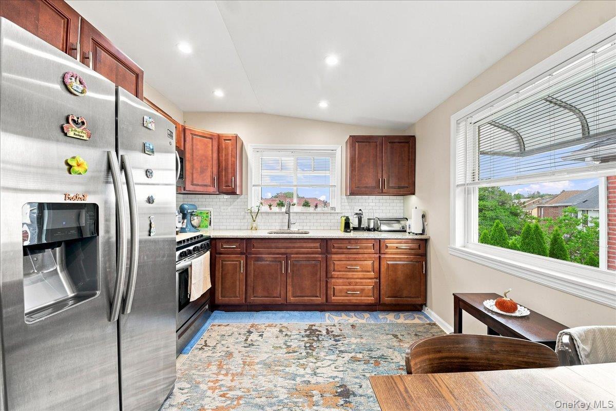 Single Family Siegfried Place  Bronx, NY 10465, MLS-1043881-15