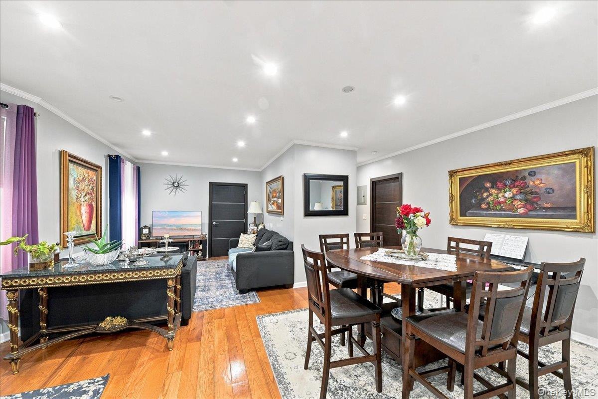 Single Family Siegfried Place  Bronx, NY 10465, MLS-1043881-3