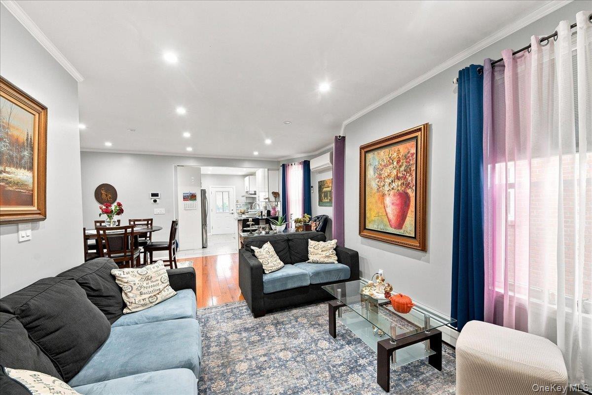 Single Family Siegfried Place  Bronx, NY 10465, MLS-1043881-6