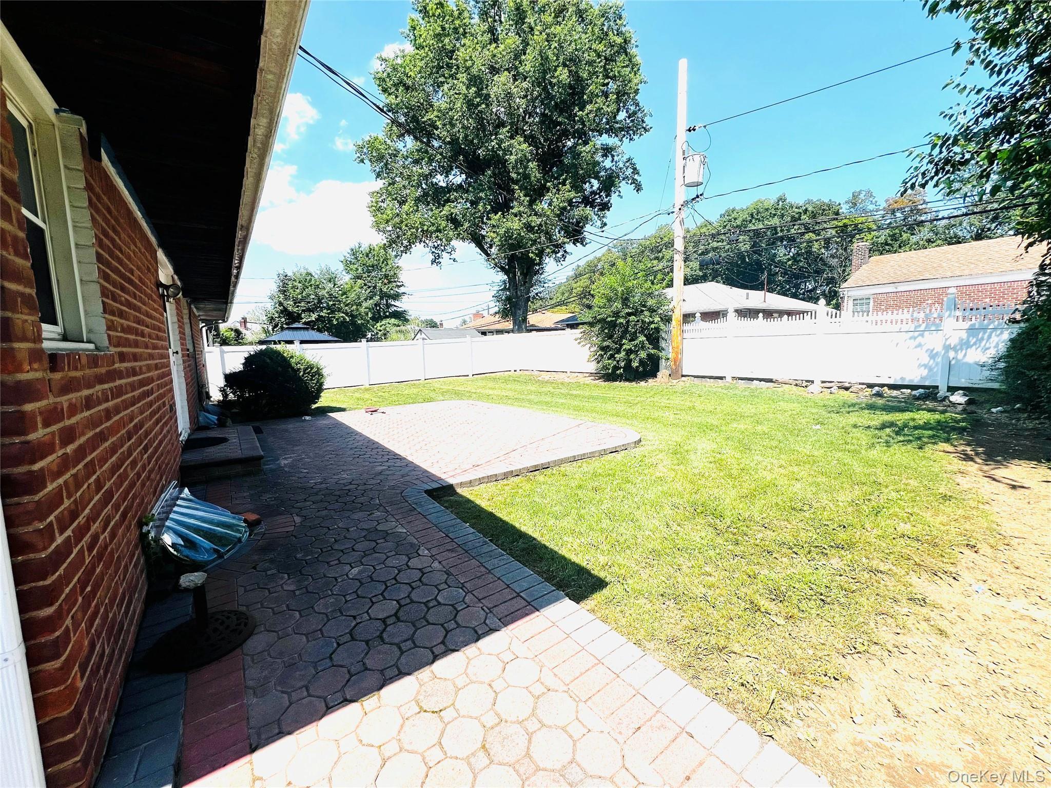 Single Family Dean Drive  Nassau County, NY 11510, MLS-1043901-3