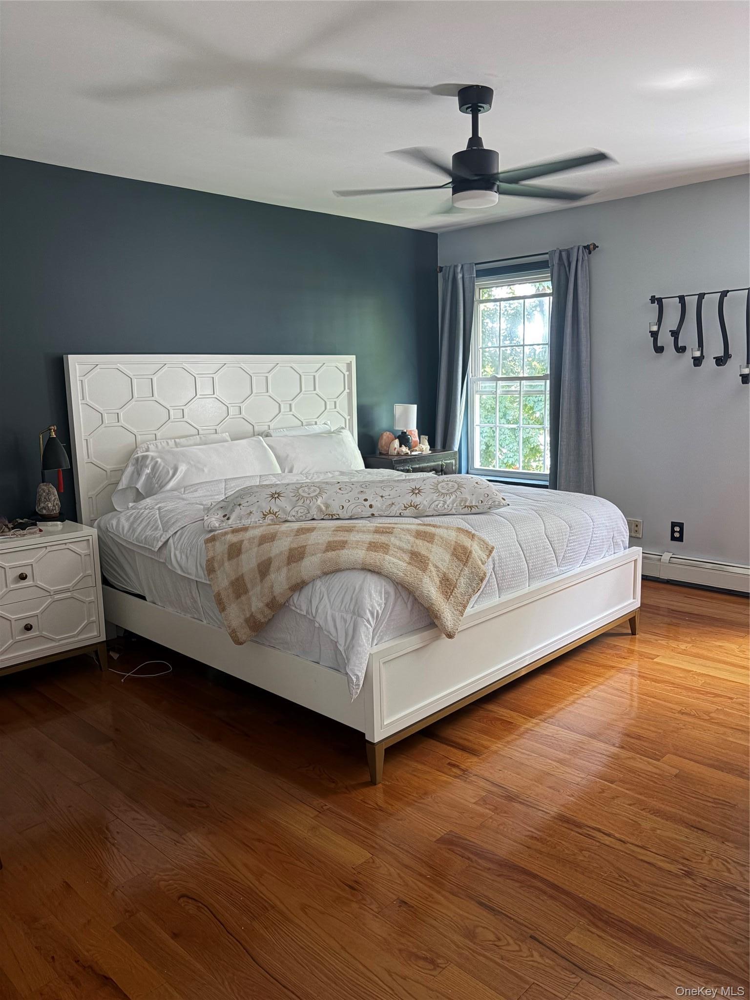 Single Family New Hyde Park  Nassau County, NY 11040, MLS-1043909-15