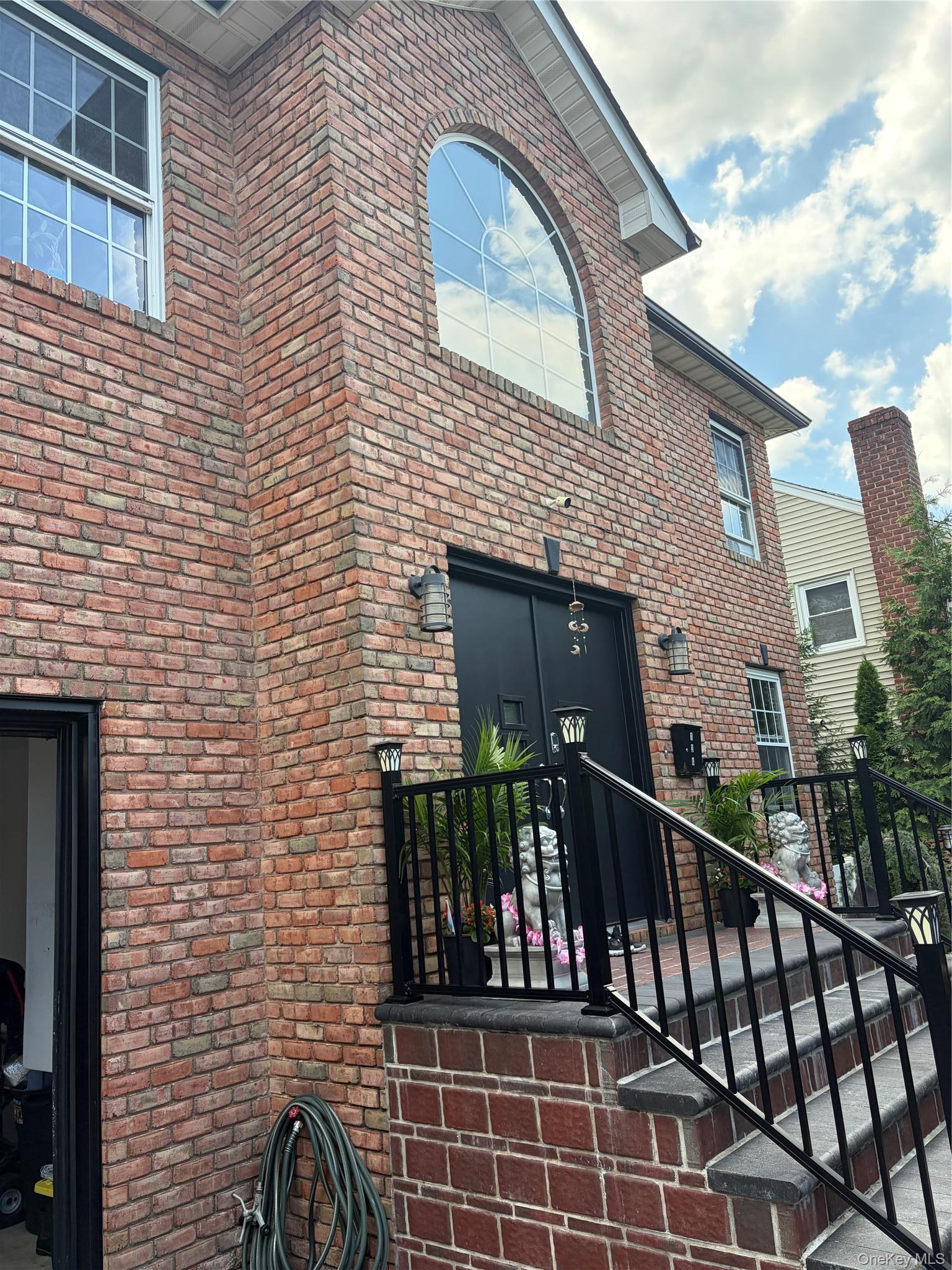 Single Family New Hyde Park  Nassau County, NY 11040, MLS-1043909-2