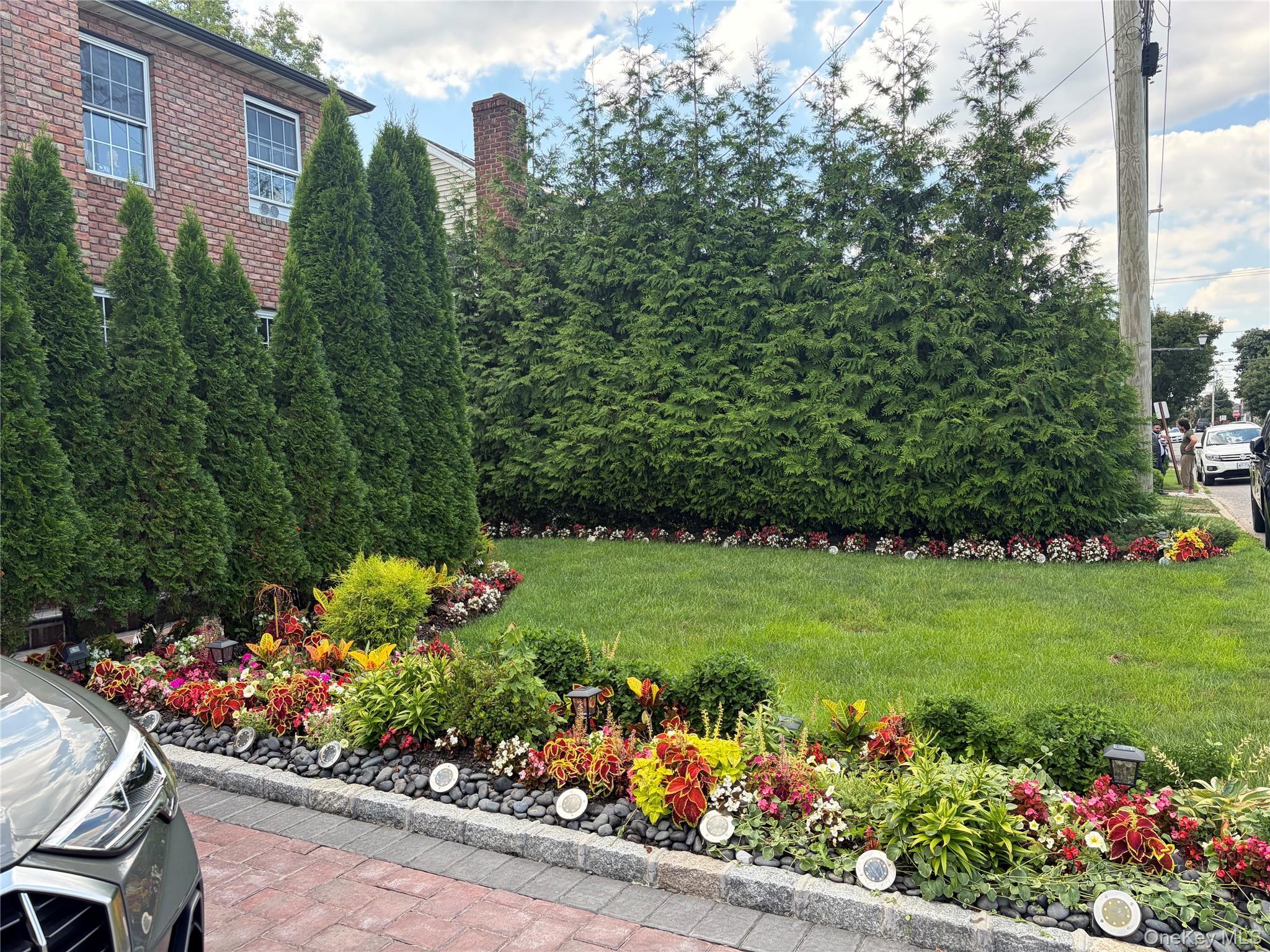 Single Family New Hyde Park  Nassau County, NY 11040, MLS-1043909-3