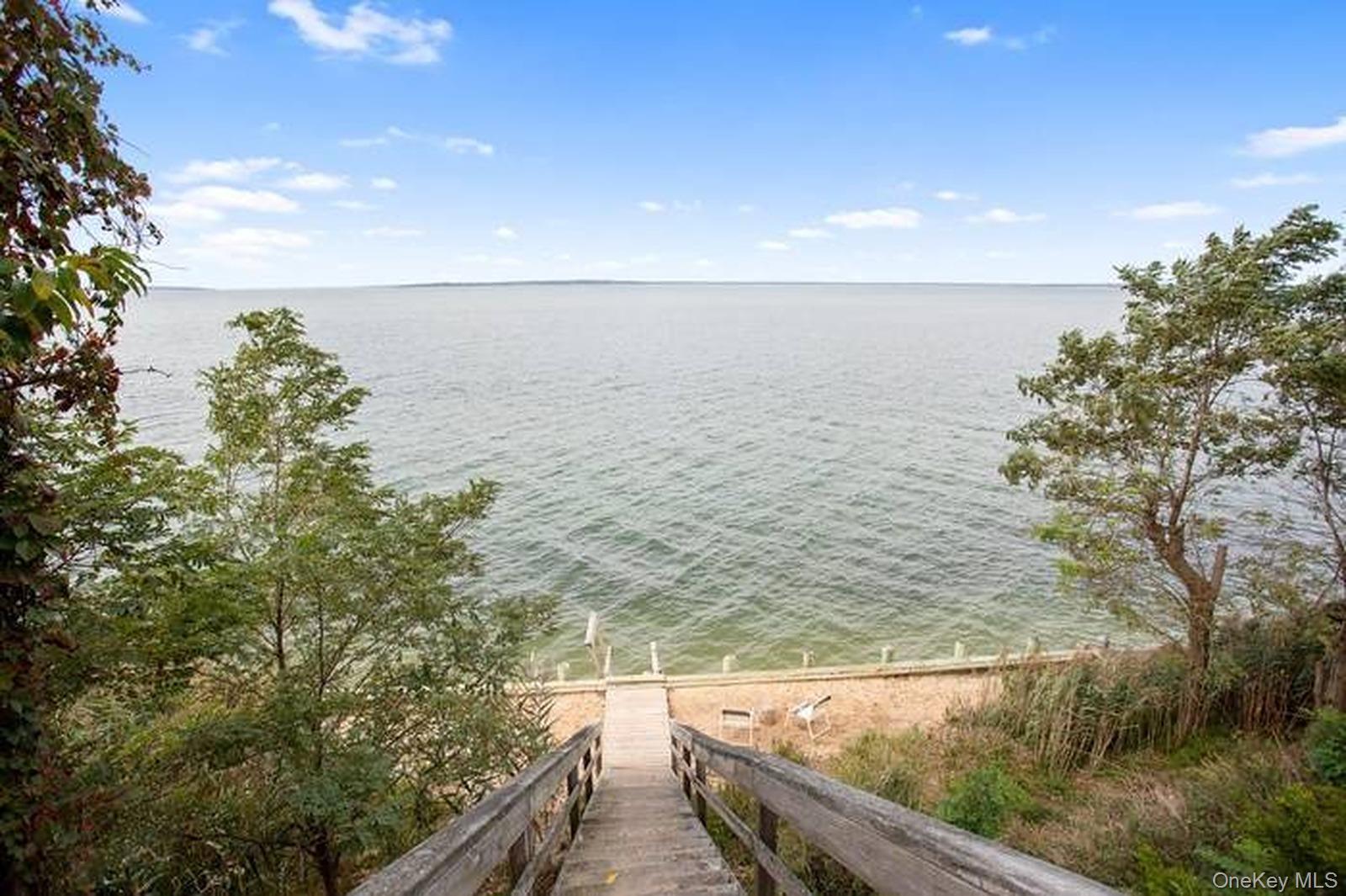 Single Family Shadyrest Drive  Suffolk County, NY 11963, MLS-1043921-28