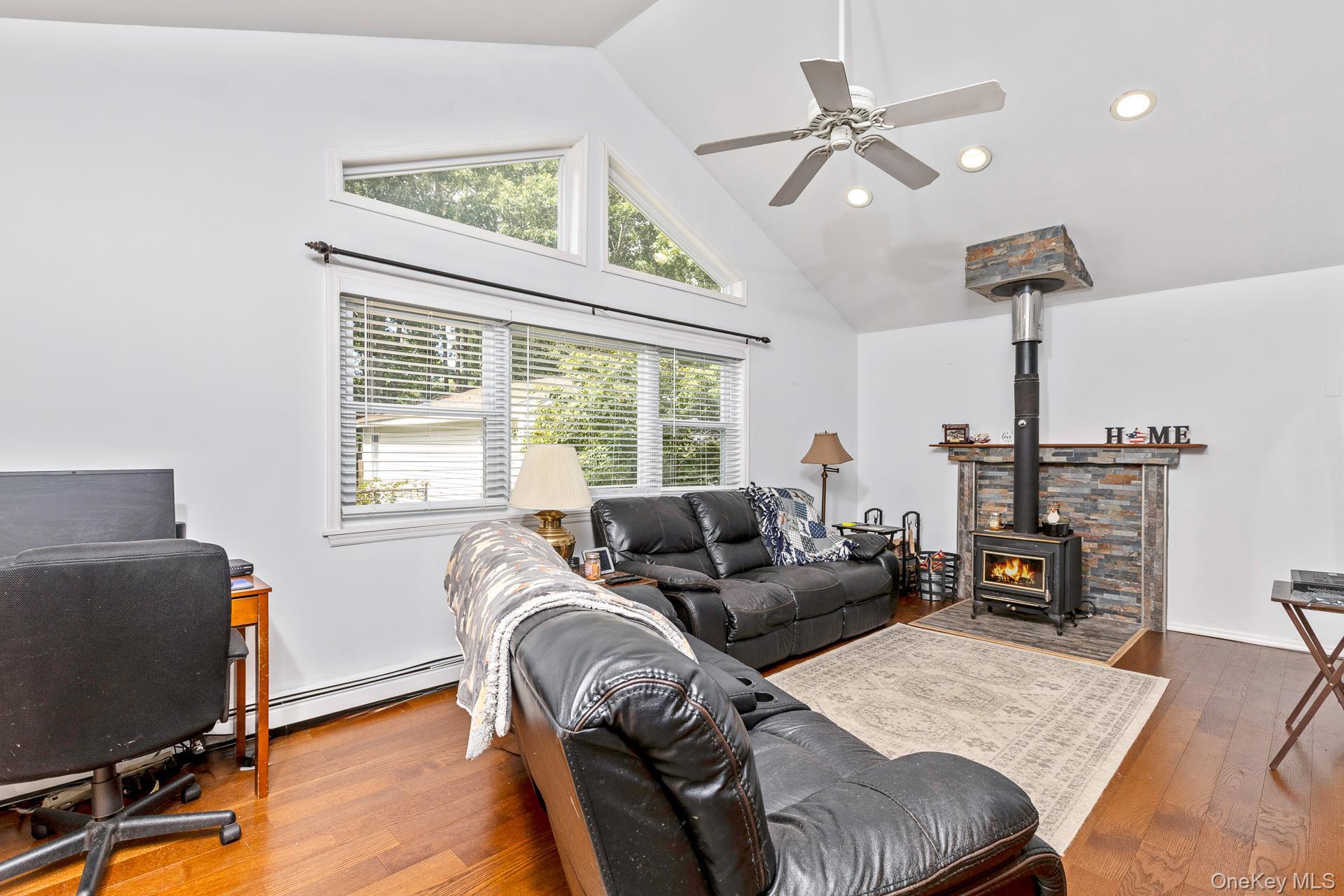 Single Family Evergreen Drive Suffolk County, NY 11949, MLS-1043961-22