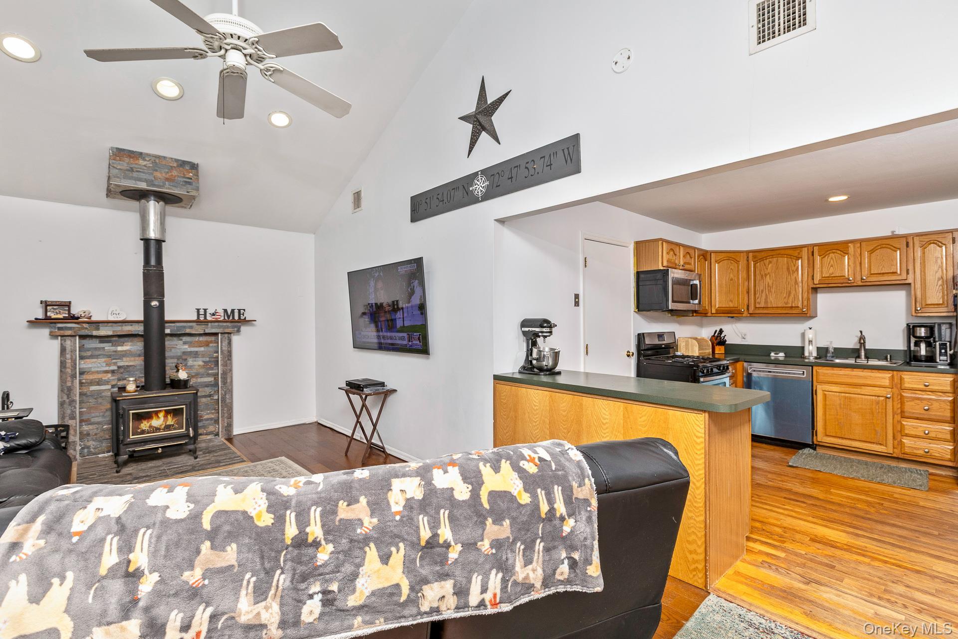 Single Family Evergreen Drive Suffolk County, NY 11949, MLS-1043961-24