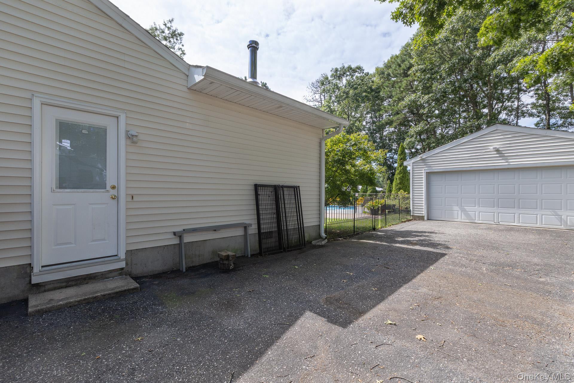 Single Family Evergreen Drive Suffolk County, NY 11949, MLS-1043961-30