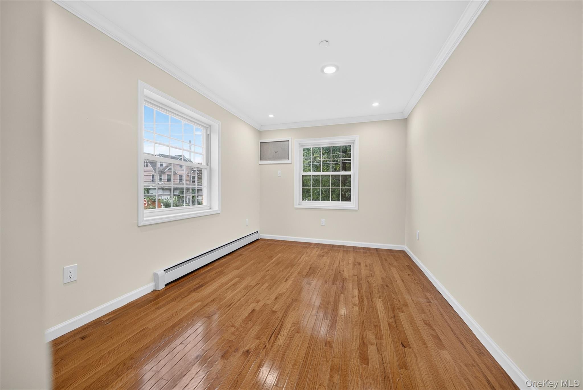 Single Family 85th Avenue  Queens, NY 11432, MLS-1043962-16