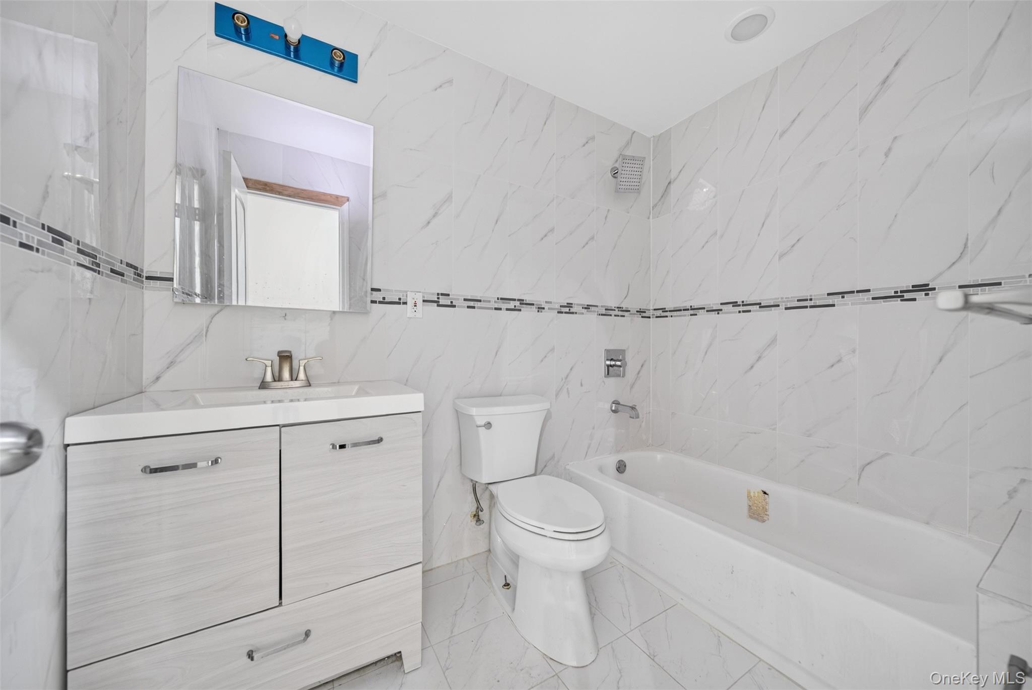 Single Family 85th Avenue  Queens, NY 11432, MLS-1043962-18