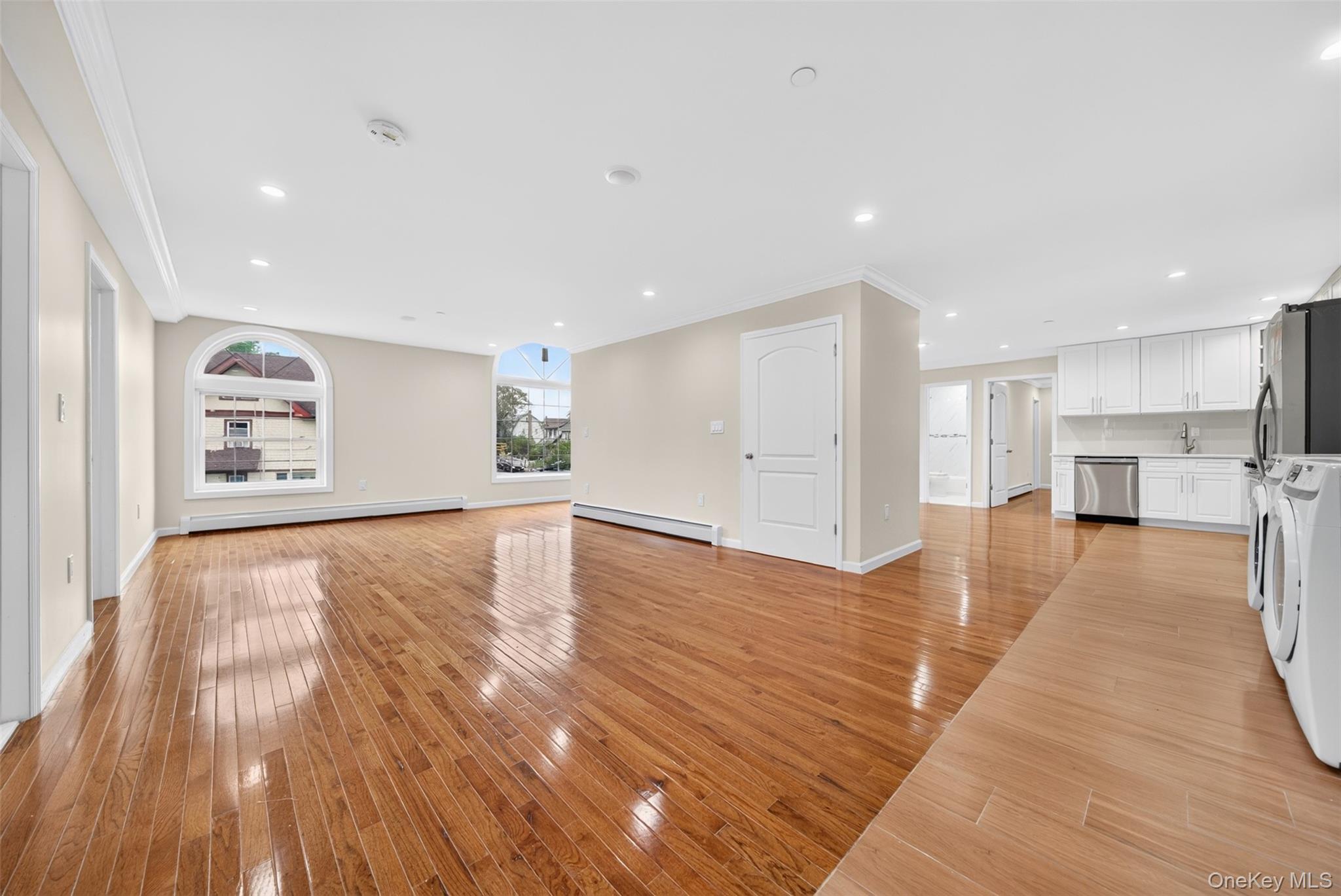 Single Family 85th Avenue  Queens, NY 11432, MLS-1043962-20